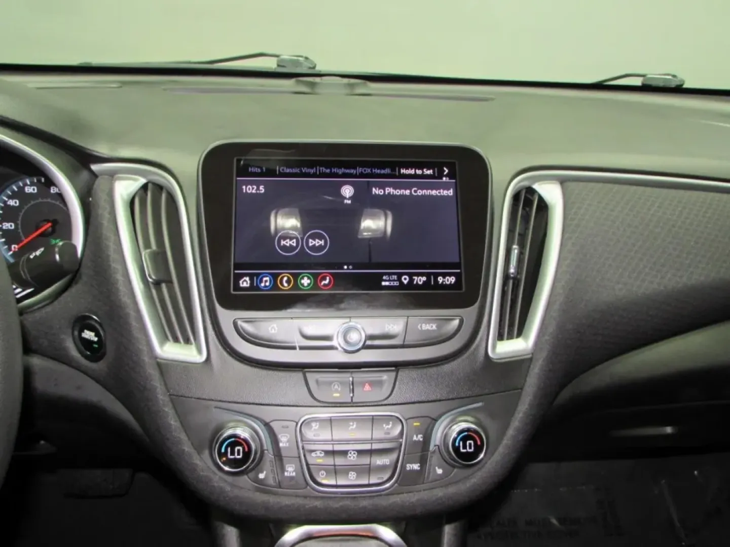 2024 /Black Chevrolet Malibu LT 1LT (1G1ZD5ST9RF) with an Other engine, Automatic transmission, located at 12836 Highway 21, De Soto, MO, 63020, (636) 337-7777, 38.151867, -90.575615 - Experience the perfect blend of style, efficiency, and affordability with this stunning 2024 Chevrolet Malibu LT available at Pettus Ford De Soto. Located conveniently at 12836 Missouri Hwy 21, De Soto, MO 63020, we are your trusted OEM dealership specializing in quality used vehicles. Whether you'r - Photo#17