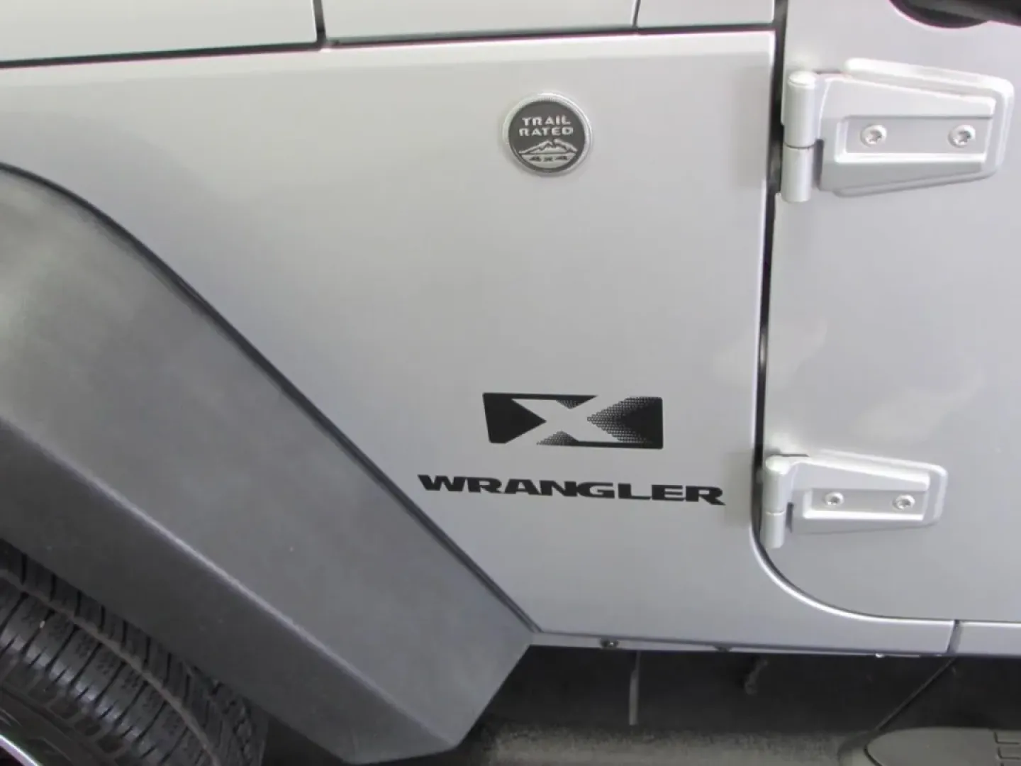 2008 /Dark/Medium Slate Gray Jeep Wrangler X (1J4FA24138L) with an Other engine, located at 12836 Highway 21, De Soto, MO, 63020, (636) 337-7777, 38.151867, -90.575615 - Are you ready for your next adventure? Whether you're planning a weekend getaway, tackling the daily commute, or navigating the bustling streets of De Soto, MO, the 2008 Jeep Wrangler X is the perfect companion for all your journeys. Known for its rugged reliability and off-road prowess, this SUV co - Photo#10