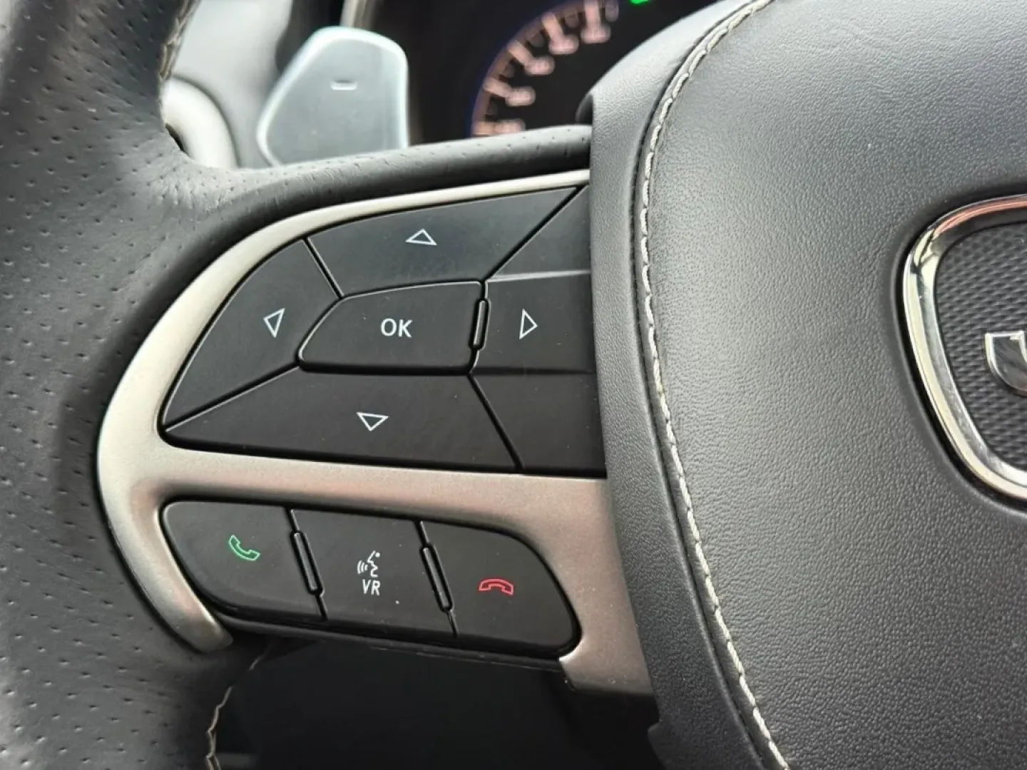 2017 /Black/Black Leather Jeep Grand Cherokee SRT (1C4RJFDJ4HC) with an 6.4L SRT HEMI V8 engine, Automatic transmission, located at 970 Woodlawn Dr., Farmington, MO, 63640, (573) 431-7800, 37.825642, -90.468674 - **Adventure Awaits with This 2017 Jeep Grand Cherokee 4WD SRT Your Ideal SUV for Life's Journeys!**<br /> <br /> Are you ready to elevate your everyday adventures? If you're seeking a powerful, reliable SUV that can handle both the daily commute and off-road excursions, look no further than this ** - Photo#14