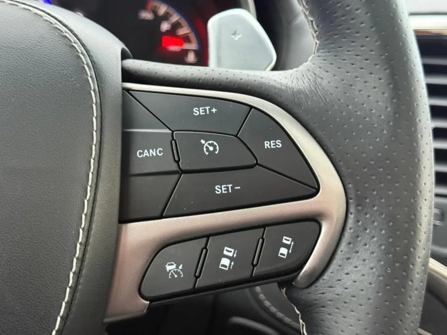 2017 /Black/Black Leather Jeep Grand Cherokee SRT (1C4RJFDJ4HC) with an 6.4L SRT HEMI V8 engine, Automatic transmission, located at 970 Woodlawn Dr., Farmington, MO, 63640, (573) 431-7800, 37.825642, -90.468674 - **Adventure Awaits with This 2017 Jeep Grand Cherokee 4WD SRT Your Ideal SUV for Life's Journeys!**<br /> <br /> Are you ready to elevate your everyday adventures? If you're seeking a powerful, reliable SUV that can handle both the daily commute and off-road excursions, look no further than this ** - Photo#15