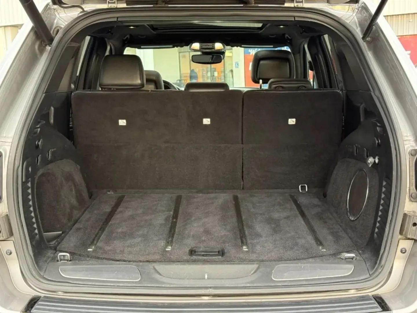 2017 /Black/Black Leather Jeep Grand Cherokee SRT (1C4RJFDJ4HC) with an 6.4L SRT HEMI V8 engine, Automatic transmission, located at 970 Woodlawn Dr., Farmington, MO, 63640, (573) 431-7800, 37.825642, -90.468674 - **Adventure Awaits with This 2017 Jeep Grand Cherokee 4WD SRT Your Ideal SUV for Life's Journeys!**<br /> <br /> Are you ready to elevate your everyday adventures? If you're seeking a powerful, reliable SUV that can handle both the daily commute and off-road excursions, look no further than this ** - Photo#5