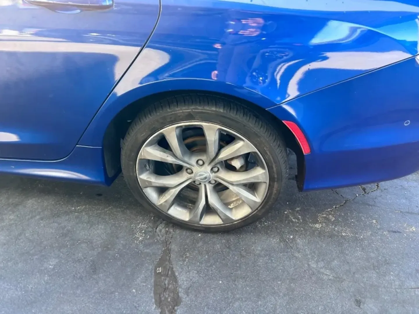 2015 /Linen/Black Leather Chrysler 200 C (1C3CCCCG4FN) with an 3.6L V6 engine, located at 141 Commercial Dr, Fredericktown, MO, 63645, (573) 783-6432, 37.570087, -90.320648 - Discover the perfect blend of style, performance, and practicality with this 2015 Chrysler 200, now available at Pettus Ford Fredericktown, your trusted OEM dealership located at 141 Commercial Drive, Fredericktown, MO 63645. Whether you're commuting to work, running errands around town, or planning - Photo#5