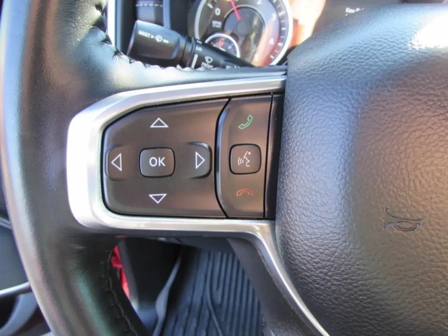 2023 /Black Ram 1500 Laramie (1C6SRFJMXPN) with an Other engine, located at 12830 Highway 21, De Soto, MO, 63020, (636) 337-7777, 38.153099, -90.573624 - Are you ready to elevate your weekend adventures or tackle your daily commute in style? Look no further than this stunning 2023 Ram 1500 4WD Laramie Crew Cab, now available at Pettus CDJR DeSoto. With its powerful performance and luxurious features, this truck is perfect for anyone seeking a blend o - Photo#18