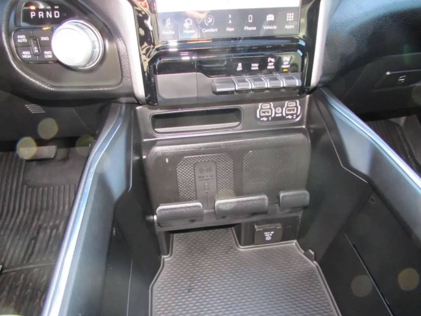 2023 /Black Ram 1500 Laramie (1C6SRFJMXPN) with an Other engine, located at 12830 Highway 21, De Soto, MO, 63020, (636) 337-7777, 38.153099, -90.573624 - Are you ready to elevate your weekend adventures or tackle your daily commute in style? Look no further than this stunning 2023 Ram 1500 4WD Laramie Crew Cab, now available at Pettus CDJR DeSoto. With its powerful performance and luxurious features, this truck is perfect for anyone seeking a blend o - Photo#24