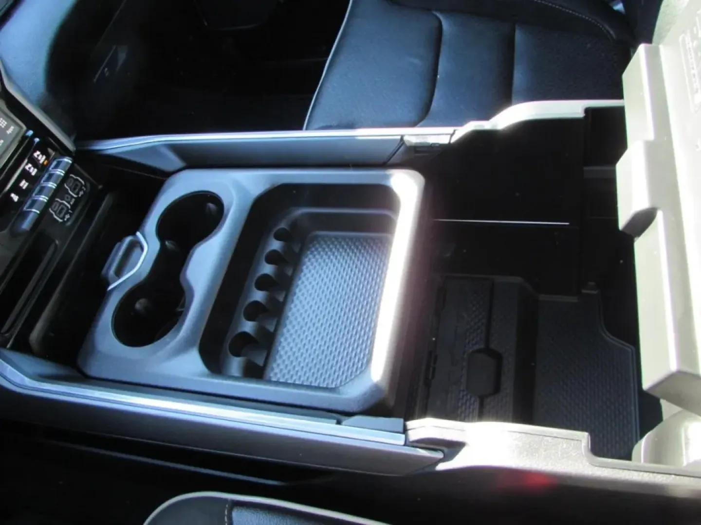 2023 /Black Ram 1500 Laramie (1C6SRFJMXPN) with an Other engine, located at 12830 Highway 21, De Soto, MO, 63020, (636) 337-7777, 38.153099, -90.573624 - Are you ready to elevate your weekend adventures or tackle your daily commute in style? Look no further than this stunning 2023 Ram 1500 4WD Laramie Crew Cab, now available at Pettus CDJR DeSoto. With its powerful performance and luxurious features, this truck is perfect for anyone seeking a blend o - Photo#25