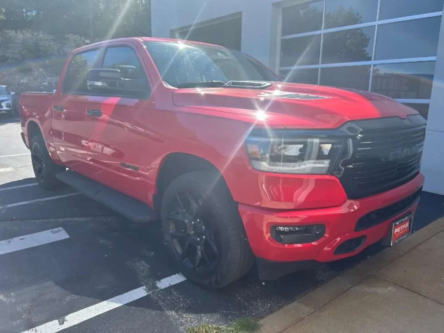 2018 /Jet Black GMC Sierra 1500 SLT (3GTU2NEC9JG) with an Other engine, located at 12830 Highway 21, De Soto, MO, 63020, (636) 337-7777, 38.153099, -90.573624 - **Drive Your Adventures with the 2018 GMC Sierra 1500 SLT Crew Cab Perfect for Every Journey!**<br /> <br /> Are you ready to elevate your driving experience? Whether you're navigating the daily grind, tackling weekend adventures, or seeking a reliable truck for your growing family, the 2018 GMC Si - Photo#0