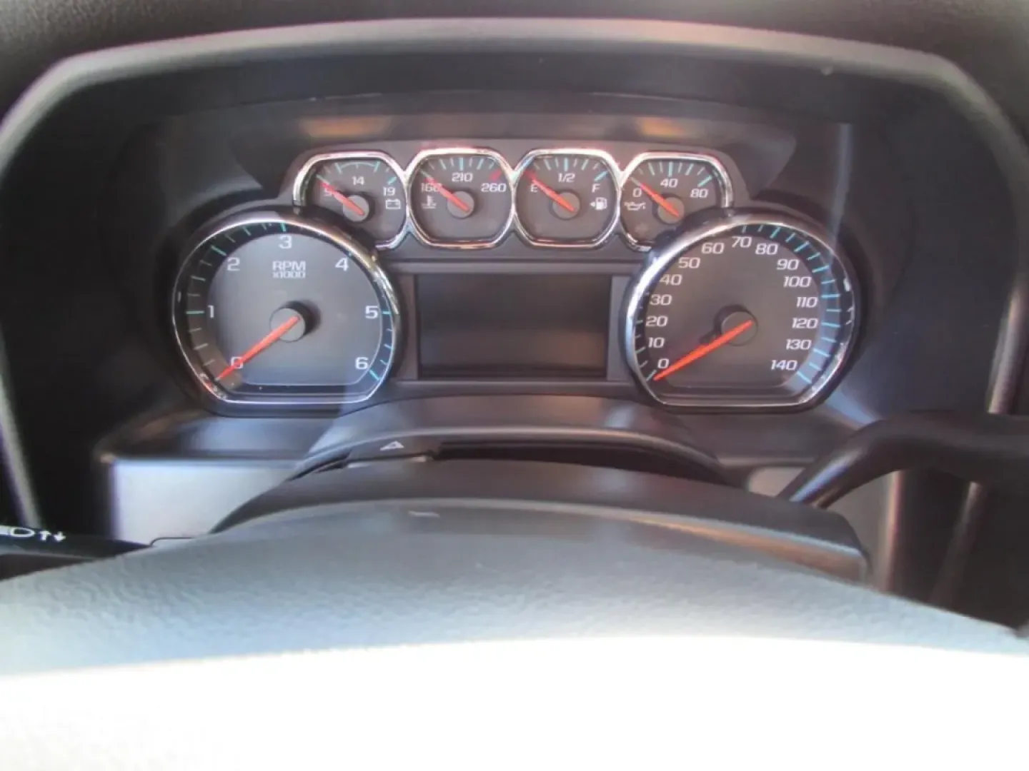 2018 /Jet Black GMC Sierra 1500 SLT (3GTU2NEC9JG) with an Other engine, located at 12830 Highway 21, De Soto, MO, 63020, (636) 337-7777, 38.153099, -90.573624 - **Drive Your Adventures with the 2018 GMC Sierra 1500 SLT Crew Cab Perfect for Every Journey!**<br /> <br /> Are you ready to elevate your driving experience? Whether you're navigating the daily grind, tackling weekend adventures, or seeking a reliable truck for your growing family, the 2018 GMC Si - Photo#10