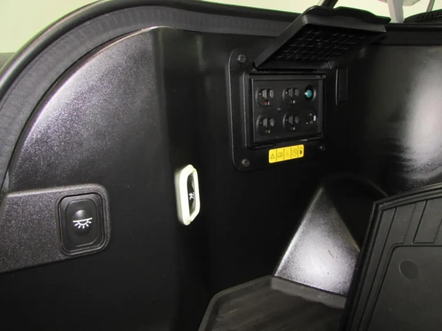 2023 /Black Ford F-150 Lightning Platinum (1FT6W1EVXPW) with an Other engine, located at 12836 Highway 21, De Soto, MO, 63020, (636) 337-7777, 38.151867, -90.575615 - **Unleash the Future of Driving with the 2023 Ford F-150 Lightning at Pettus Ford De Soto!**<br /> <br /> Are you ready to redefine your daily commute or elevate your weekend adventures? Look no further than the groundbreaking **2023 Ford F-150 Lightning**, an electric truck that perfectly marries c - Photo#10