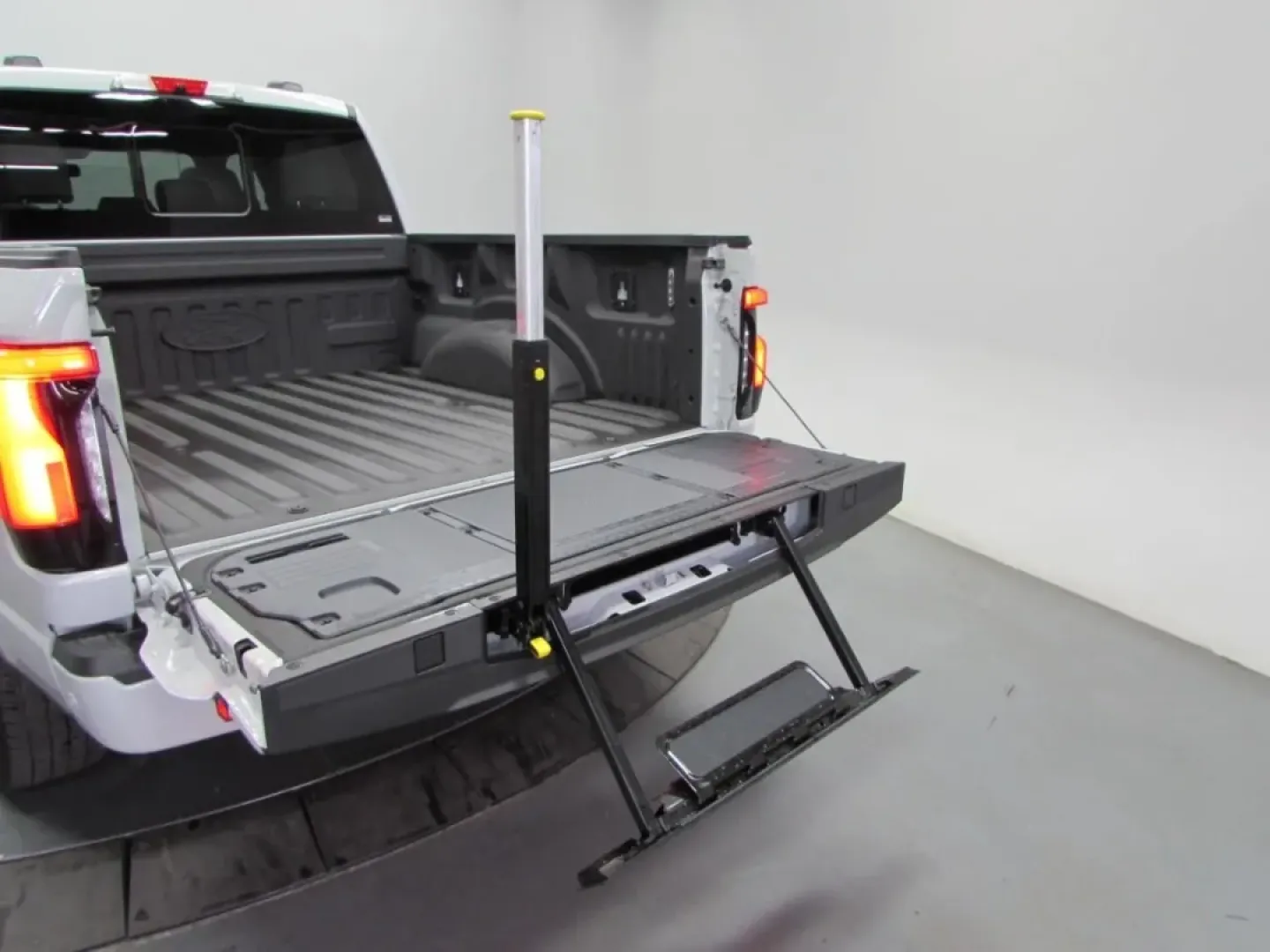 2023 /Black Ford F-150 Lightning Platinum (1FT6W1EVXPW) with an Other engine, located at 12836 Highway 21, De Soto, MO, 63020, (636) 337-7777, 38.151867, -90.575615 - **Unleash the Future of Driving with the 2023 Ford F-150 Lightning at Pettus Ford De Soto!**<br /> <br /> Are you ready to redefine your daily commute or elevate your weekend adventures? Look no further than the groundbreaking **2023 Ford F-150 Lightning**, an electric truck that perfectly marries c - Photo#16