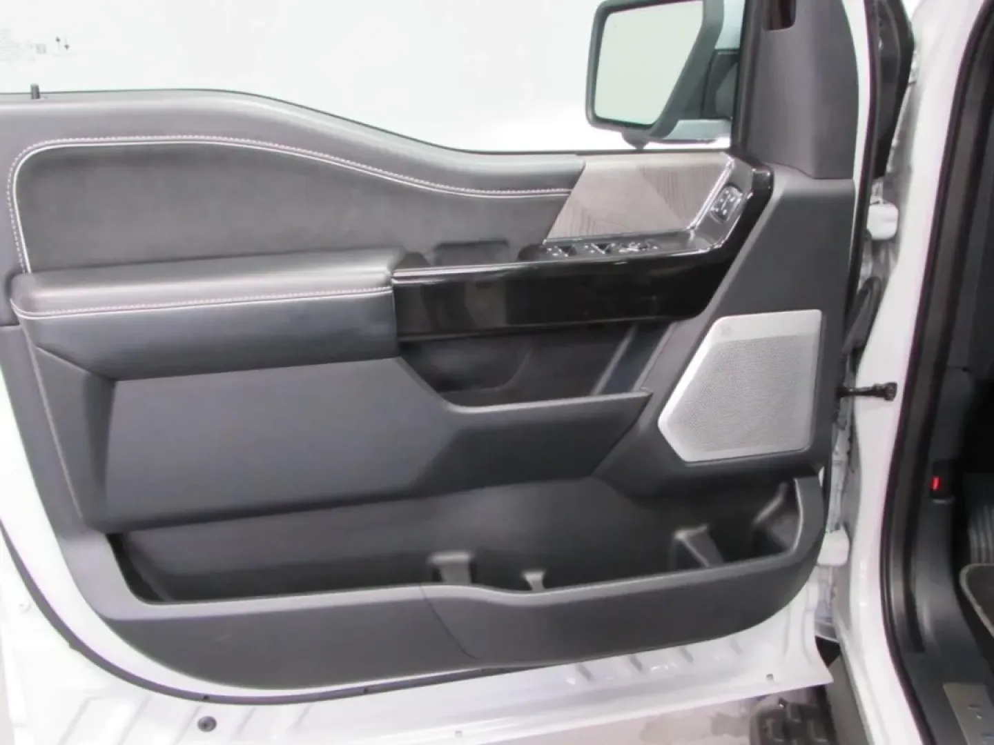 2023 /Black Ford F-150 Lightning Platinum (1FT6W1EVXPW) with an Other engine, located at 12836 Highway 21, De Soto, MO, 63020, (636) 337-7777, 38.151867, -90.575615 - **Unleash the Future of Driving with the 2023 Ford F-150 Lightning at Pettus Ford De Soto!**<br /> <br /> Are you ready to redefine your daily commute or elevate your weekend adventures? Look no further than the groundbreaking **2023 Ford F-150 Lightning**, an electric truck that perfectly marries c - Photo#20