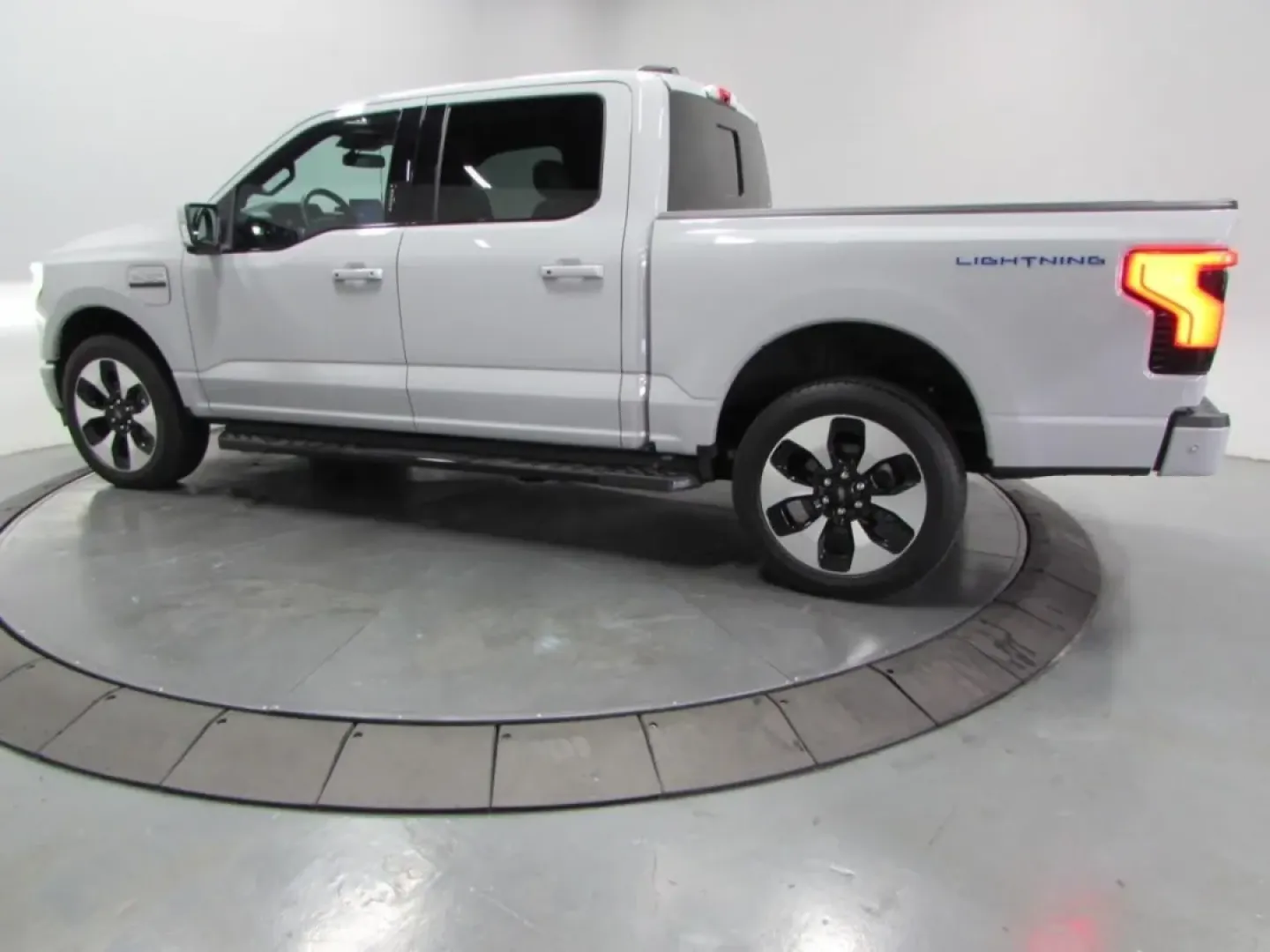 2023 /Black Ford F-150 Lightning Platinum (1FT6W1EVXPW) with an Other engine, located at 12836 Highway 21, De Soto, MO, 63020, (636) 337-7777, 38.151867, -90.575615 - **Unleash the Future of Driving with the 2023 Ford F-150 Lightning at Pettus Ford De Soto!**<br /> <br /> Are you ready to redefine your daily commute or elevate your weekend adventures? Look no further than the groundbreaking **2023 Ford F-150 Lightning**, an electric truck that perfectly marries c - Photo#4