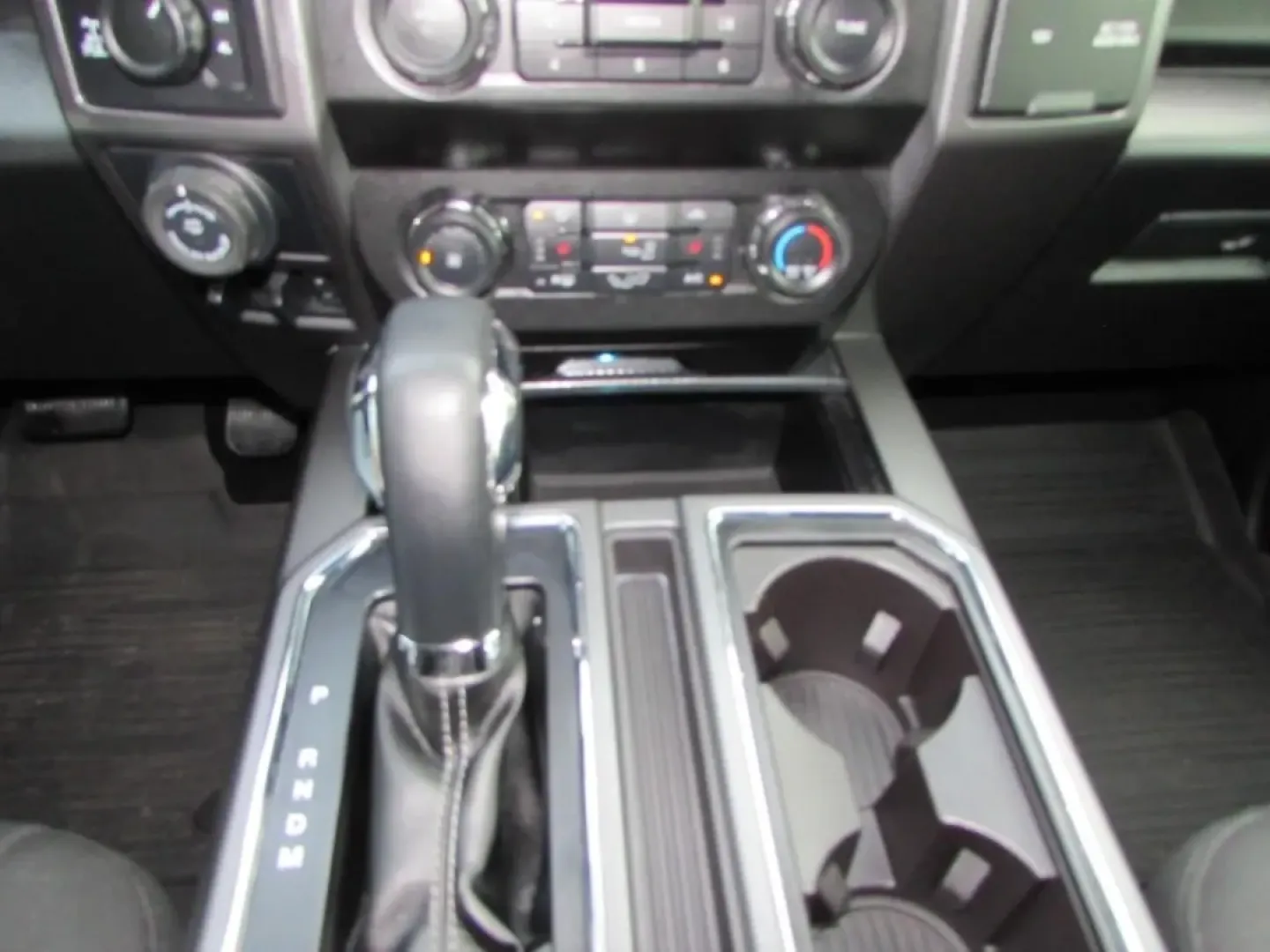 2019 /Black Ford F-150 XLT (1FTEW1E44KK) with an Other engine, located at 12836 Highway 21, De Soto, MO, 63020, (636) 337-7777, 38.151867, -90.575615 - **Discover the Ultimate Truck for Your Next Adventure: 2019 Ford F-150 at Pettus Ford De Soto**<br /> <br /> Are you ready to elevate your lifestyle with a reliable and powerful truck that can handle everything from weekend adventures to daily commutes? Look no further than this stunning 2019 Ford F - Photo#27