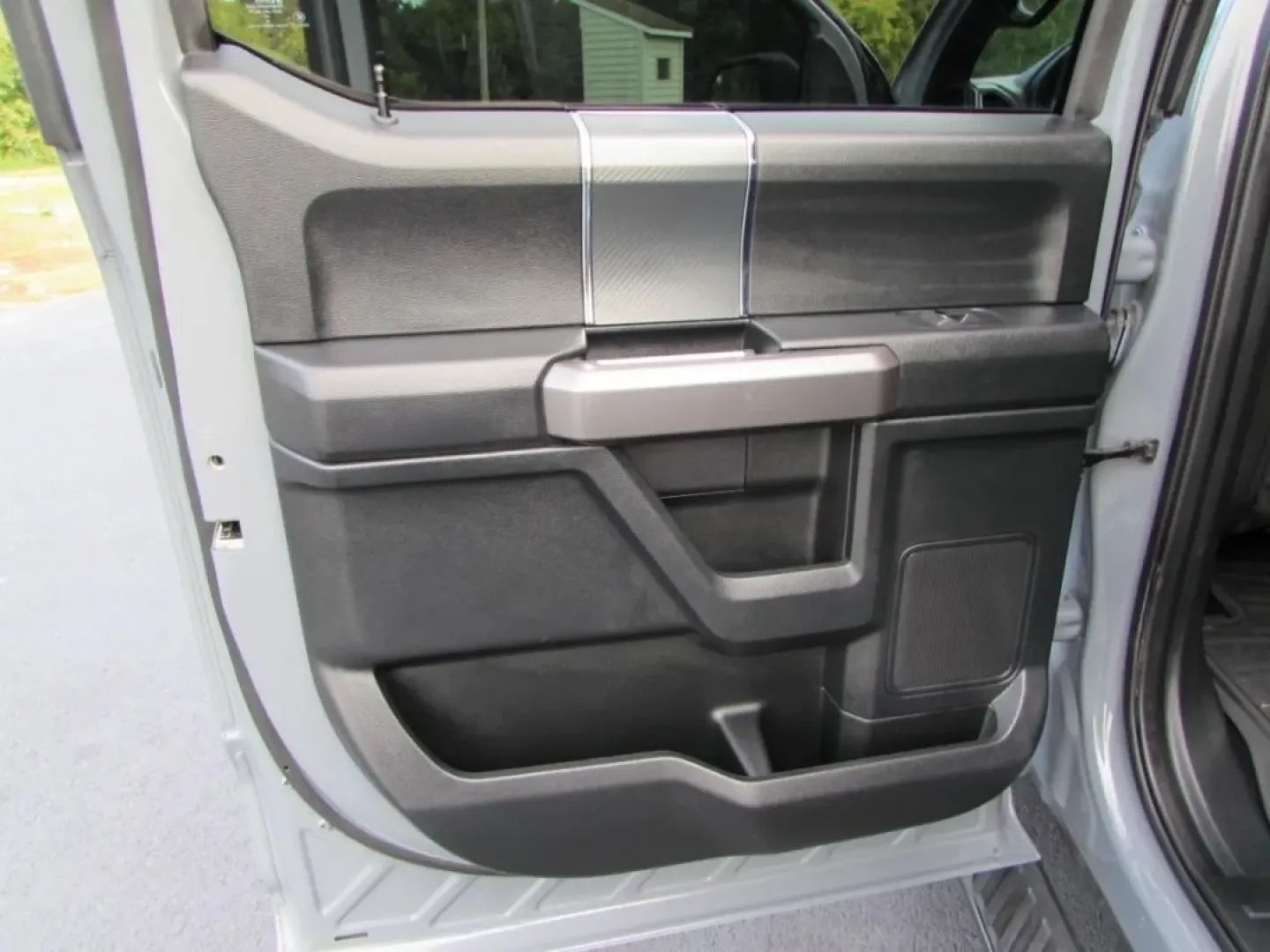 2019 /Black Ford F-150 XLT (1FTEW1E44KK) with an Other engine, located at 12836 Highway 21, De Soto, MO, 63020, (636) 337-7777, 38.151867, -90.575615 - **Discover the Ultimate Truck for Your Next Adventure: 2019 Ford F-150 at Pettus Ford De Soto**<br /> <br /> Are you ready to elevate your lifestyle with a reliable and powerful truck that can handle everything from weekend adventures to daily commutes? Look no further than this stunning 2019 Ford F - Photo#30