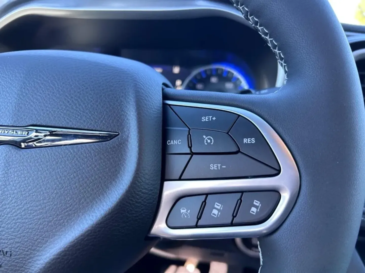 2026 /Black Leather Chrysler Pacifica Select (2C4RC1BG2TR) with an 3.6L V6 24V VVT UPG I engine, Automatic transmission, located at 970 Woodlawn Dr., Farmington, MO, 63640, (573) 431-7800, 37.825642, -90.468674 - Discover the perfect family vehicle with the 2026 Chrysler Pacifica Select, available now at Pettus CDJR Farmington! Imagine embarking on weekend adventures or school runs in a spacious, reliable minivan designed for comfort and convenience. The Pacifica is not just any vehicle; it's a lifestyle upg - Photo#15