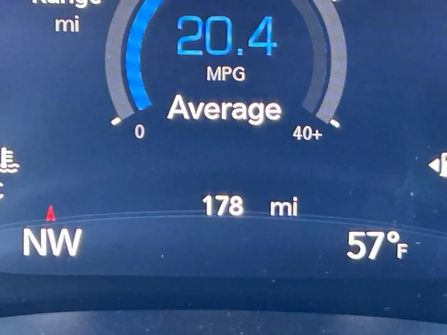 2026 /Black Leather Chrysler Pacifica Select (2C4RC1BG2TR) with an 3.6L V6 24V VVT UPG I engine, Automatic transmission, located at 970 Woodlawn Dr., Farmington, MO, 63640, (573) 431-7800, 37.825642, -90.468674 - Discover the perfect family vehicle with the 2026 Chrysler Pacifica Select, available now at Pettus CDJR Farmington! Imagine embarking on weekend adventures or school runs in a spacious, reliable minivan designed for comfort and convenience. The Pacifica is not just any vehicle; it's a lifestyle upg - Photo#23