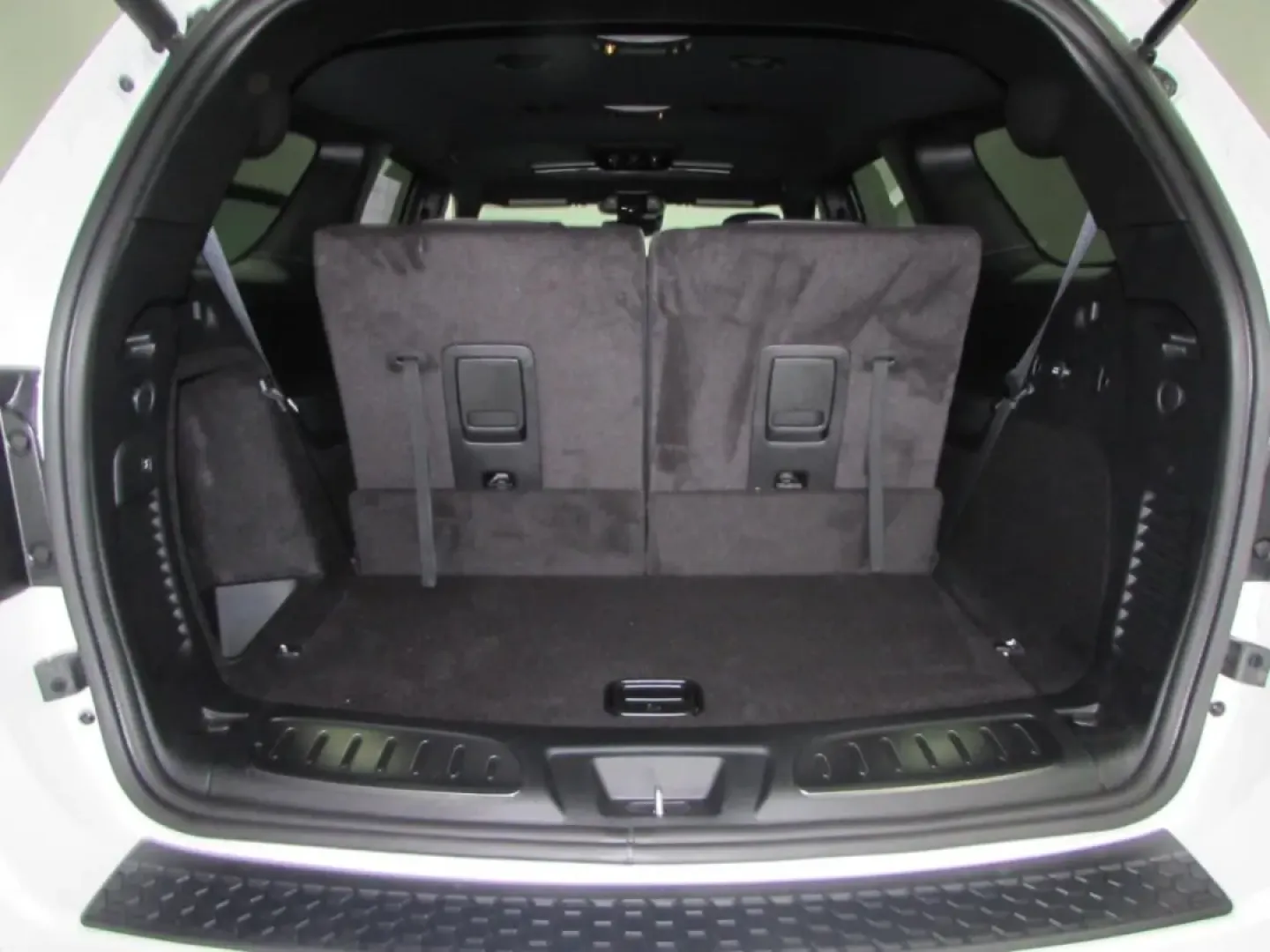 2026 /Black Dodge Durango GT Plus (1C4RDJDG1TC) with an Other engine, Automatic transmission, located at 12830 Highway 21, De Soto, MO, 63020, (636) 337-7777, 38.153099, -90.573624 - **Unleash Adventure with the 2026 Dodge Durango at Pettus CDJR DeSoto!**<br /> <br /> Are you ready to elevate your family outings or weekend adventures? The 2026 Dodge Durango is here to redefine your driving experience, whether you're navigating city streets or exploring off-the-beaten-path destin - Photo#27