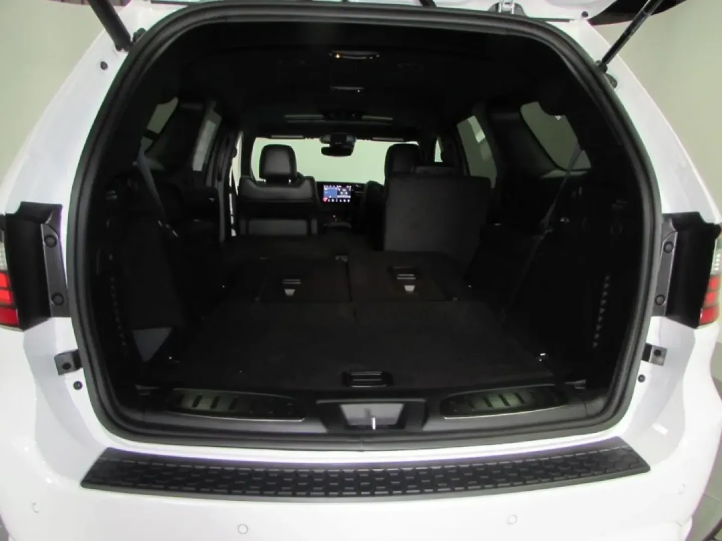 2026 /Black Dodge Durango GT Plus (1C4RDJDG1TC) with an Other engine, Automatic transmission, located at 12830 Highway 21, De Soto, MO, 63020, (636) 337-7777, 38.153099, -90.573624 - **Unleash Adventure with the 2026 Dodge Durango at Pettus CDJR DeSoto!**<br /> <br /> Are you ready to elevate your family outings or weekend adventures? The 2026 Dodge Durango is here to redefine your driving experience, whether you're navigating city streets or exploring off-the-beaten-path destin - Photo#30