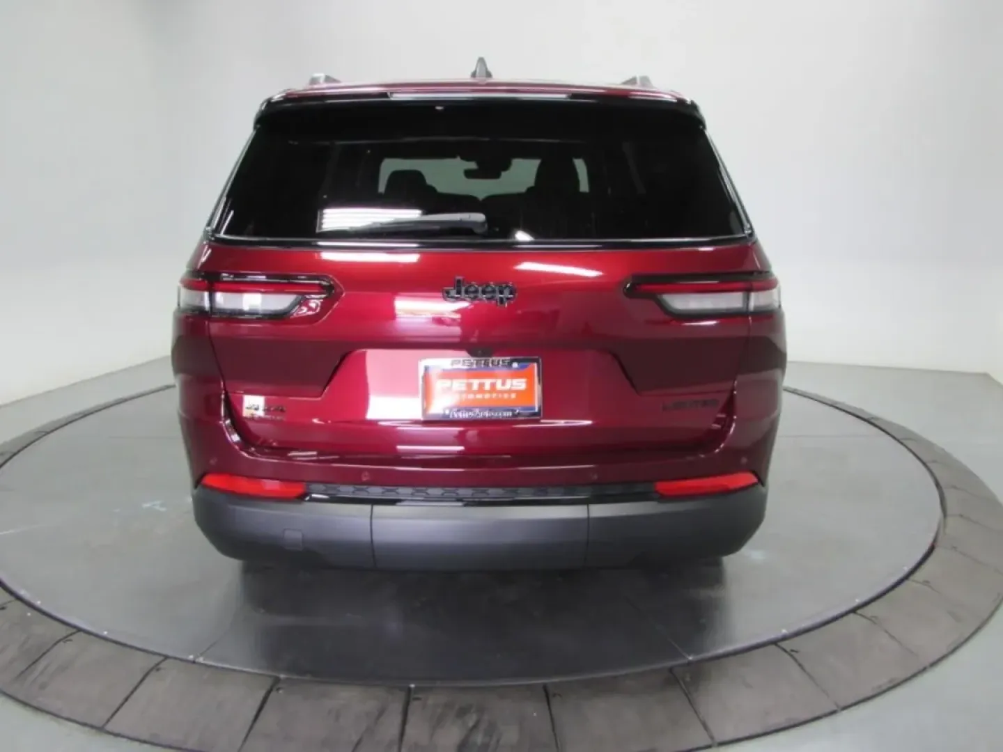 2025 /Global Black Jeep Grand Cherokee Limited (1C4RJKBG5S8) with an Other engine, located at 12830 Highway 21, De Soto, MO, 63020, (636) 337-7777, 38.153099, -90.573624 - **Discover Adventure and Luxury with the 2025 Jeep Grand Cherokee Limited** <br /> <br /> Are you ready to elevate your lifestyle and embark on unforgettable journeys? If you're seeking a vehicle that balances rugged off-road capability with refined comfort for everyday driving, look no further than - Photo#6