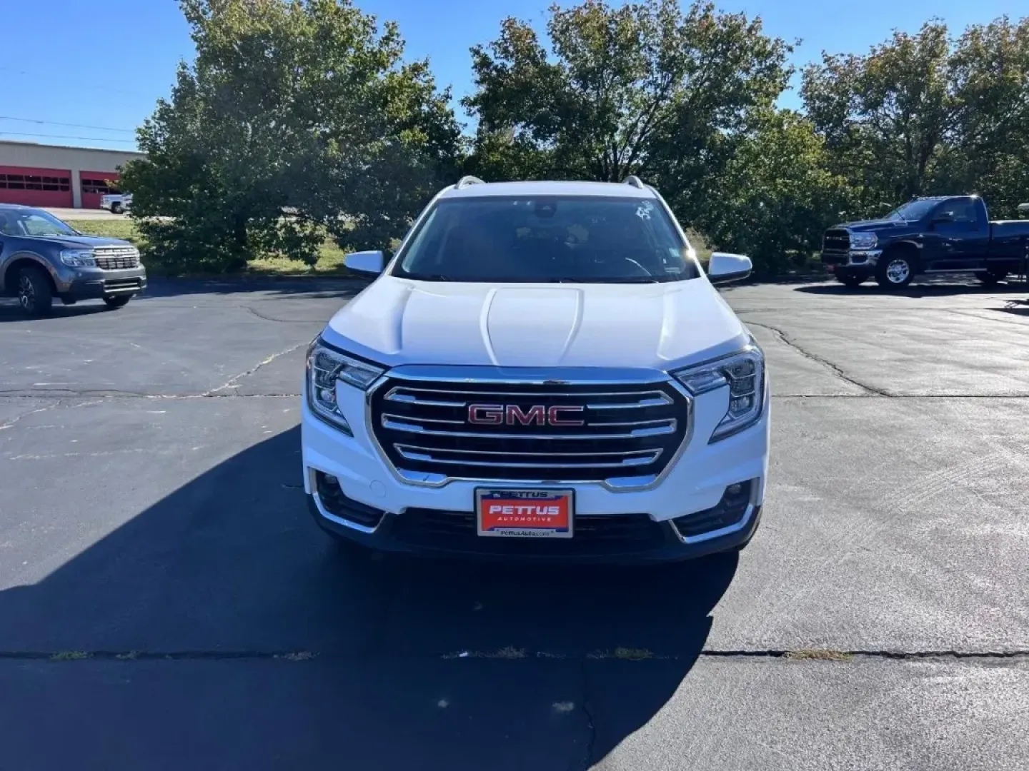 2024 /Jet Black Leather GMC Terrain SLT (3GKALPEG8RL) with an 1.5L Turbo DOHC 4-cylinder / SIDI / VVT engine, Automatic transmission, located at 970 Woodlawn Dr., Farmington, MO, 63640, (573) 431-7800, 37.825642, -90.468674 - **Experience Life's Adventures with the 2024 GMC Terrain SLT at Pettus CDJR Farmington!**<br /> <br /> Are you ready to elevate your daily drive or embark on thrilling weekend getaways? The 2024 GMC Terrain SLT is the perfect SUV for those who crave versatility and comfort in their journeys. This ve - Photo#6