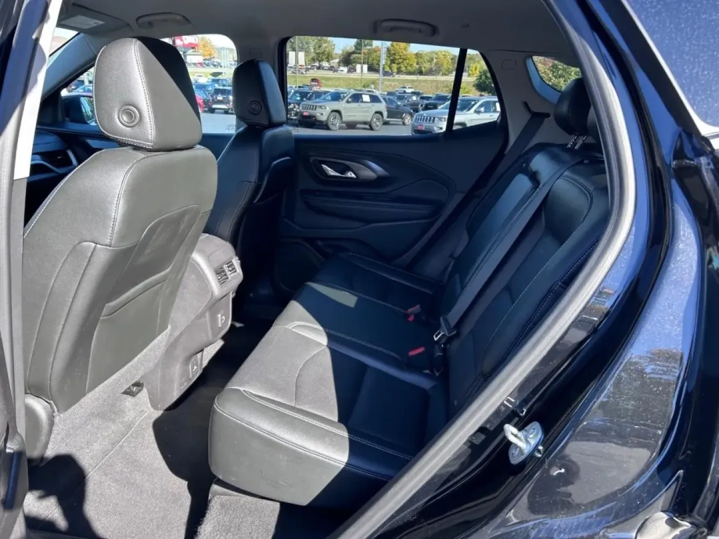 2024 /Jet Black Leather GMC Terrain SLT (3GKALPEG9RL) with an 1.5L Turbo DOHC 4-cylinder / SIDI / VVT engine, Automatic transmission, located at 970 Woodlawn Dr., Farmington, MO, 63640, (573) 431-7800, 37.825642, -90.468674 - Are you searching for the perfect vehicle to elevate your daily commute or weekend adventures? Look no further than this stunning 2024 GMC Terrain SLT, available now at Pettus CDJR Farmington. Located at 970 Woodlawn Drive in Farmington, MO, we are proud to be your trusted OEM dealership for quality - Photo#9