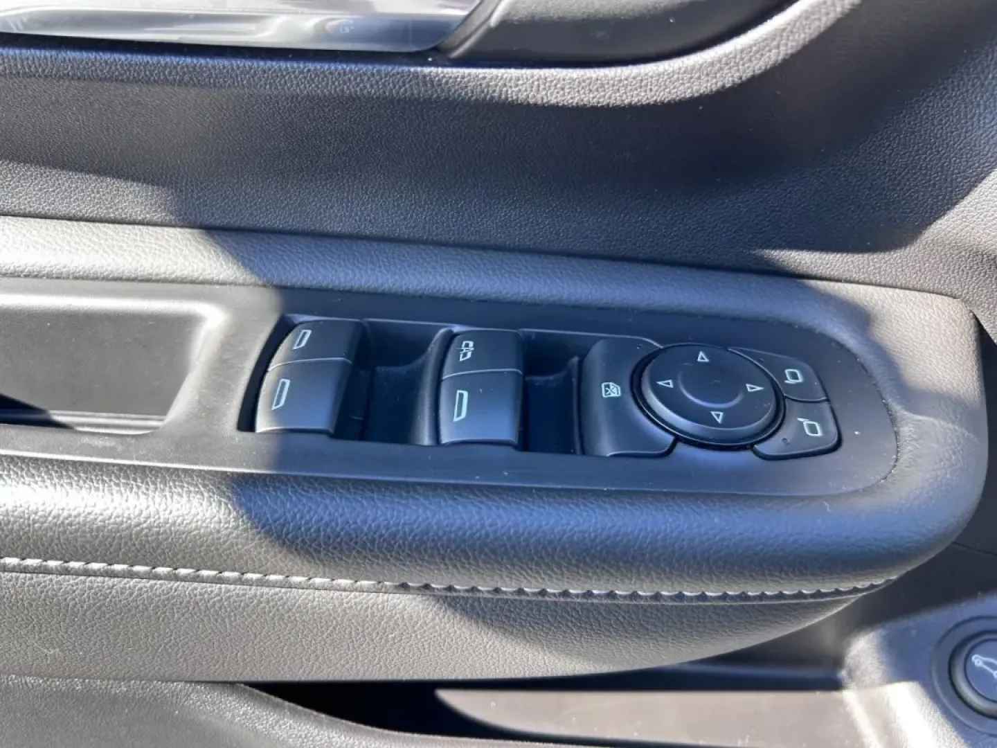 2024 /Jet Black Leather GMC Terrain SLT (3GKALPEG9RL) with an 1.5L Turbo DOHC 4-cylinder / SIDI / VVT engine, Automatic transmission, located at 970 Woodlawn Dr., Farmington, MO, 63640, (573) 431-7800, 37.825642, -90.468674 - Are you searching for the perfect vehicle to elevate your daily commute or weekend adventures? Look no further than this stunning 2024 GMC Terrain SLT, available now at Pettus CDJR Farmington. Located at 970 Woodlawn Drive in Farmington, MO, we are proud to be your trusted OEM dealership for quality - Photo#18