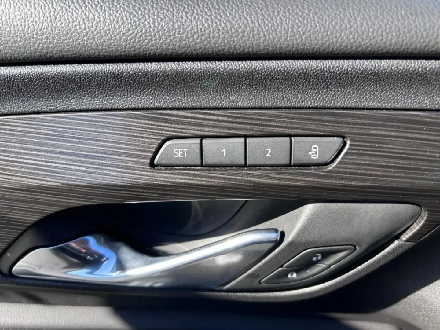 2024 /Jet Black Leather GMC Terrain SLT (3GKALPEG9RL) with an 1.5L Turbo DOHC 4-cylinder / SIDI / VVT engine, Automatic transmission, located at 970 Woodlawn Dr., Farmington, MO, 63640, (573) 431-7800, 37.825642, -90.468674 - Are you searching for the perfect vehicle to elevate your daily commute or weekend adventures? Look no further than this stunning 2024 GMC Terrain SLT, available now at Pettus CDJR Farmington. Located at 970 Woodlawn Drive in Farmington, MO, we are proud to be your trusted OEM dealership for quality - Photo#19