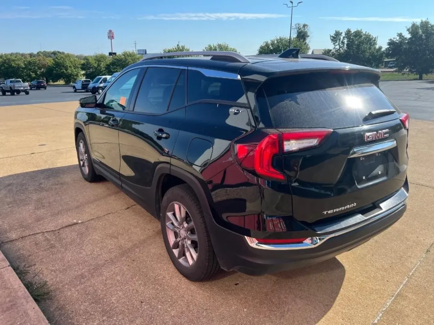 2024 /Jet Black Leather GMC Terrain SLT (3GKALPEG9RL) with an 1.5L Turbo DOHC 4-cylinder / SIDI / VVT engine, Automatic transmission, located at 970 Woodlawn Dr., Farmington, MO, 63640, (573) 431-7800, 37.825642, -90.468674 - Are you searching for the perfect vehicle to elevate your daily commute or weekend adventures? Look no further than this stunning 2024 GMC Terrain SLT, available now at Pettus CDJR Farmington. Located at 970 Woodlawn Drive in Farmington, MO, we are proud to be your trusted OEM dealership for quality - Photo#2