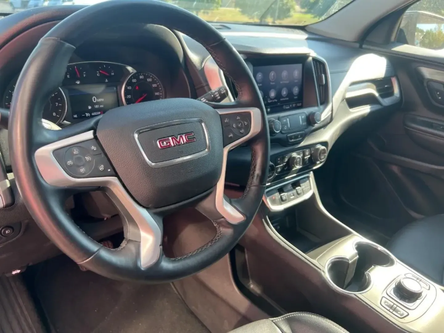 2024 /Jet Black Leather GMC Terrain SLT (3GKALPEG9RL) with an 1.5L Turbo DOHC 4-cylinder / SIDI / VVT engine, Automatic transmission, located at 970 Woodlawn Dr., Farmington, MO, 63640, (573) 431-7800, 37.825642, -90.468674 - Are you searching for the perfect vehicle to elevate your daily commute or weekend adventures? Look no further than this stunning 2024 GMC Terrain SLT, available now at Pettus CDJR Farmington. Located at 970 Woodlawn Drive in Farmington, MO, we are proud to be your trusted OEM dealership for quality - Photo#4