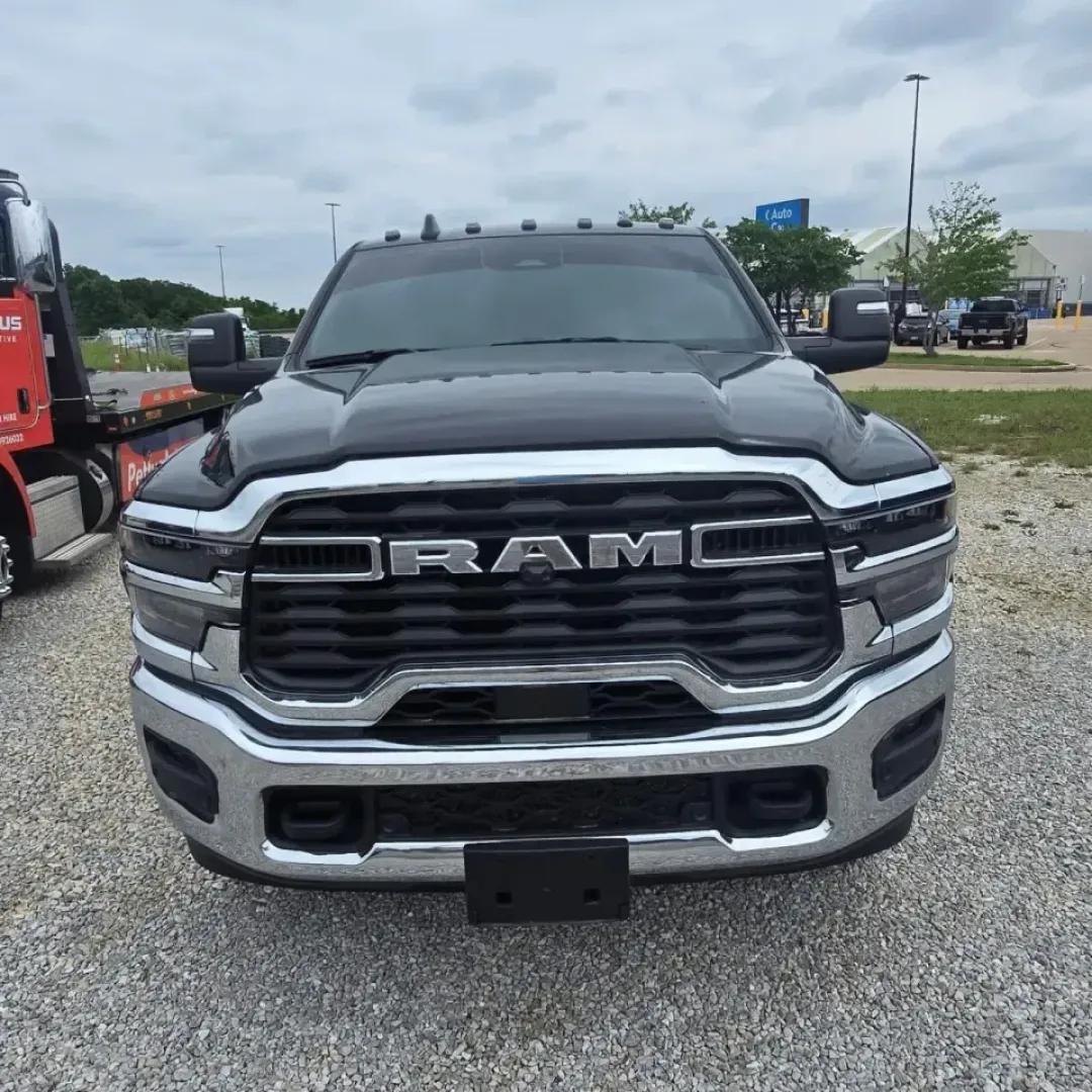 2026 /Black Ram 2500 Tradesman (3C6UR5CJ9TG) with an 6.4L V8 engine, 6A transmission, located at 12836 Highway 21, De Soto, MO, 63020, (636) 337-7777, 38.151867, -90.575615 - **Unleash Your Adventurous Spirit with the 2026 Ram 2500 Tradesman at Pettus CDJR Farmington!**<br /> <br /> Are you ready to tackle your next big adventure? Whether it's hauling equipment for your weekend projects, navigating through rugged terrain, or making family memories on the road, the 2026 R - Photo#1