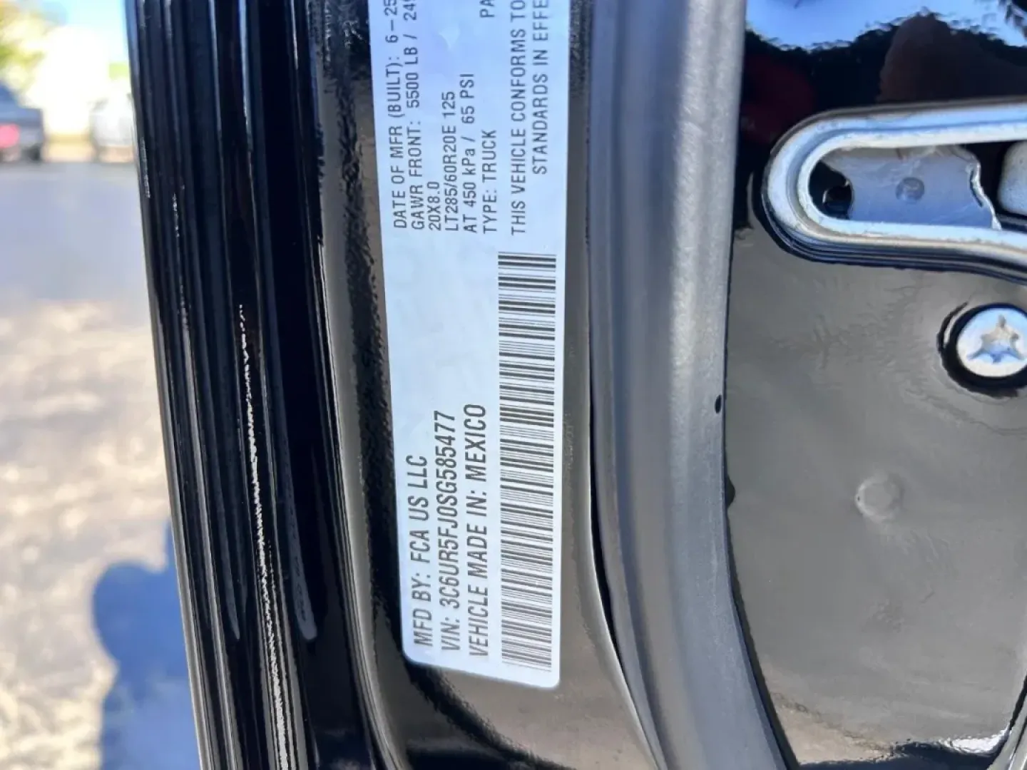 2025 /Black Leather Ram 2500 Laramie (3C6UR5FJ0SG) with an 6.4L V8 HEMI HD engine, located at 970 Woodlawn Dr., Farmington, MO, 63640, (573) 431-7800, 37.825642, -90.468674 - Are you ready to elevate your adventure game? Whether you're hauling equipment for work, towing a trailer for a weekend getaway, or simply navigating the city streets with confidence, the 2025 Ram 2500 Laramie is the perfect companion for your lifestyle. This robust truck combines luxury, capability - Photo#21