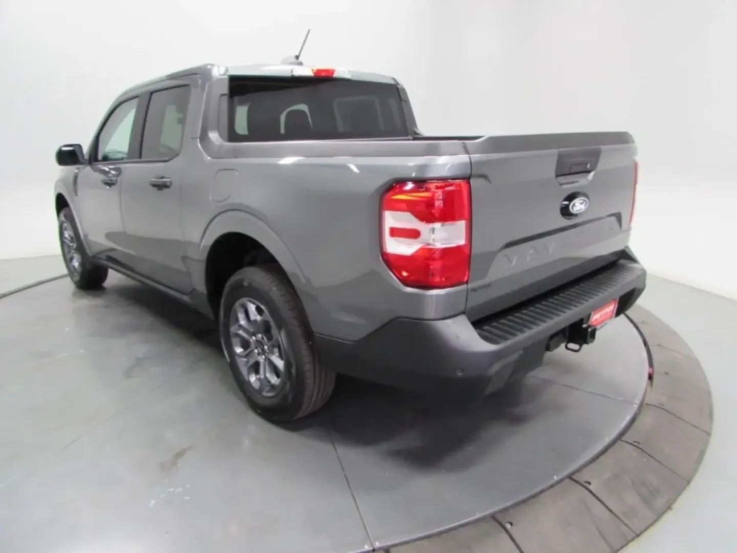 2025 /Navy Pier/Aspen Gray Ford Maverick XLT (3FTTW8JA9SR) with an 2.0L engine, located at 12836 Highway 21, De Soto, MO, 63020, (636) 337-7777, 38.151867, -90.575615 - **Unleash Your Adventurous Spirit with the 2025 Ford Maverick XLT at Pettus Ford De Soto!**<br /> <br /> Are you ready to elevate your lifestyle with a vehicle that offers versatility and reliability? Look no further than the 2025 Ford Maverick XLT, now available at Pettus Ford De Soto. This truck i - Photo#5