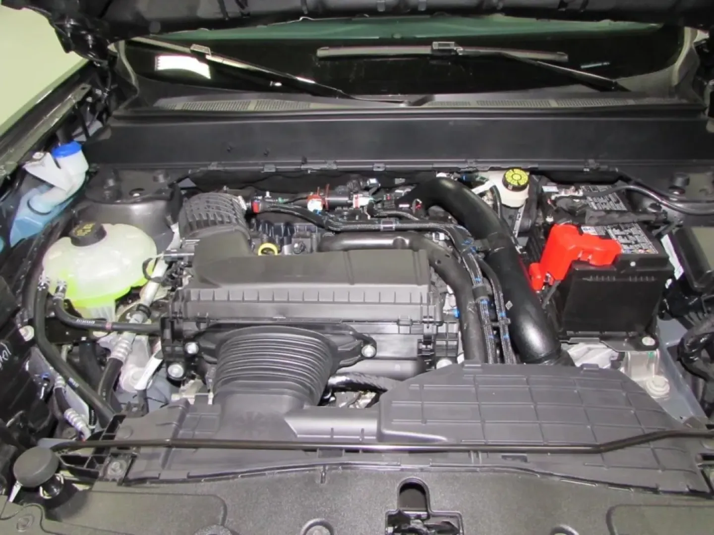 2025 /Navy Pier/Aspen Gray Ford Maverick XLT (3FTTW8JA9SR) with an 2.0L engine, located at 12836 Highway 21, De Soto, MO, 63020, (636) 337-7777, 38.151867, -90.575615 - **Unleash Your Adventurous Spirit with the 2025 Ford Maverick XLT at Pettus Ford De Soto!**<br /> <br /> Are you ready to elevate your lifestyle with a vehicle that offers versatility and reliability? Look no further than the 2025 Ford Maverick XLT, now available at Pettus Ford De Soto. This truck i - Photo#8