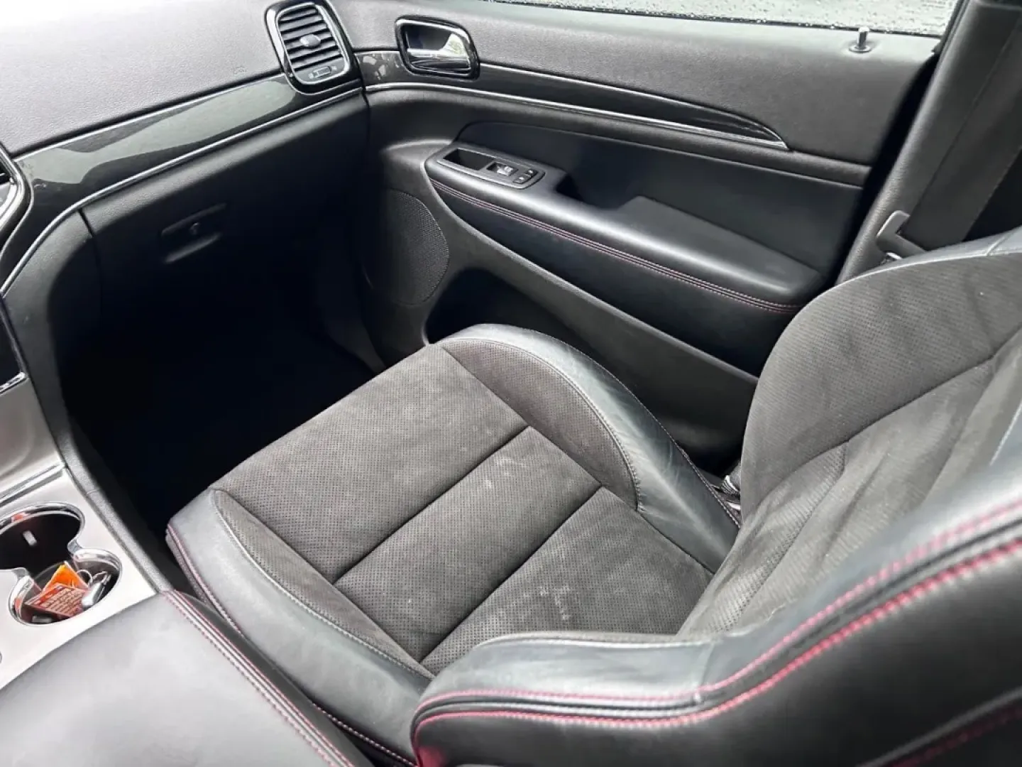 2021 /Ruby Red/Black Suede Jeep Grand Cherokee Trailhawk (1C4RJFLG6MC) with an 3.6L V6 24V VVT UPG I engine, located at 970 Woodlawn Dr., Farmington, MO, 63640, (573) 431-7800, 37.825642, -90.468674 - **Experience the Thrill of Adventure with the 2021 Jeep Grand Cherokee Trailhawk!**<br /> <br /> Are you ready to elevate your outdoor adventures and weekend getaways? Look no further than the **2021 Jeep Grand Cherokee Trailhawk**, a robust SUV that perfectly balances rugged capability with everyda - Photo#18