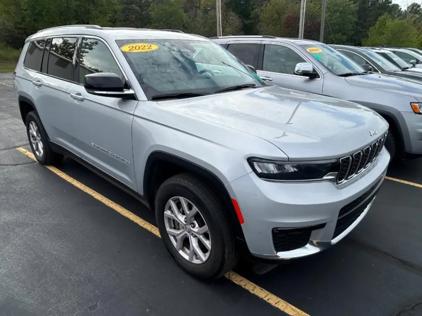 2022 /Global Black Leather Jeep Grand Cherokee Limited (1C4RJKBG5N8) with an 3.6L V6 24V VVT UPG I engine, Automatic transmission, located at 970 Woodlawn Dr., Farmington, MO, 63640, (573) 431-7800, 37.825642, -90.468674 - **Unleash Your Adventurous Spirit with This 2022 Jeep Grand Cherokee Limited!**<br /> <br /> Are you ready to elevate your outdoor adventures or make long commutes a breeze? The 2022 Jeep Grand Cherokee Limited is here to redefine your driving experience with its exceptional blend of luxury, functio - Photo#0