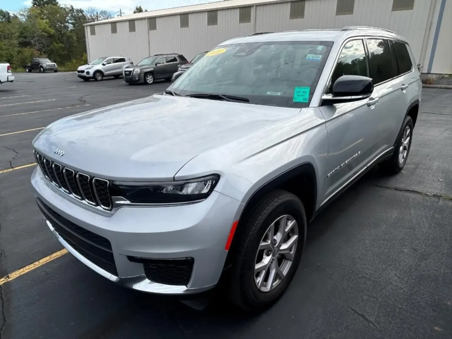 2022 /Global Black Leather Jeep Grand Cherokee Limited (1C4RJKBG5N8) with an 3.6L V6 24V VVT UPG I engine, Automatic transmission, located at 970 Woodlawn Dr., Farmington, MO, 63640, (573) 431-7800, 37.825642, -90.468674 - **Unleash Your Adventurous Spirit with This 2022 Jeep Grand Cherokee Limited!**<br /> <br /> Are you ready to elevate your outdoor adventures or make long commutes a breeze? The 2022 Jeep Grand Cherokee Limited is here to redefine your driving experience with its exceptional blend of luxury, functio - Photo#2