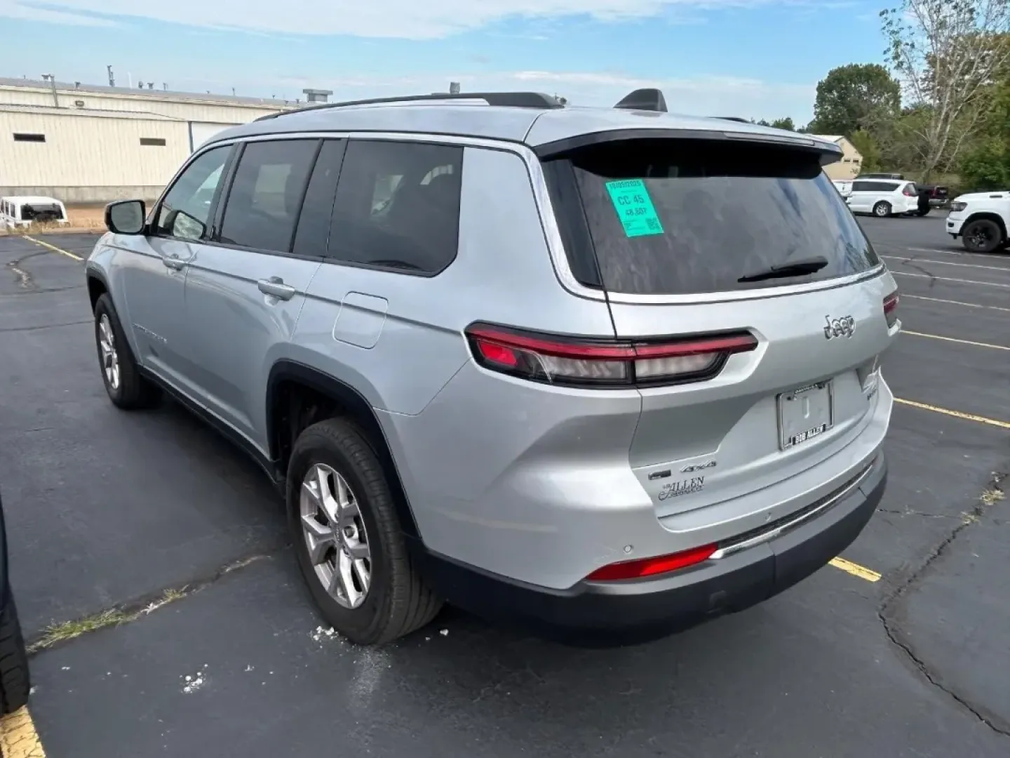 2022 /Global Black Leather Jeep Grand Cherokee Limited (1C4RJKBG5N8) with an 3.6L V6 24V VVT UPG I engine, Automatic transmission, located at 970 Woodlawn Dr., Farmington, MO, 63640, (573) 431-7800, 37.825642, -90.468674 - **Unleash Your Adventurous Spirit with This 2022 Jeep Grand Cherokee Limited!**<br /> <br /> Are you ready to elevate your outdoor adventures or make long commutes a breeze? The 2022 Jeep Grand Cherokee Limited is here to redefine your driving experience with its exceptional blend of luxury, functio - Photo#3