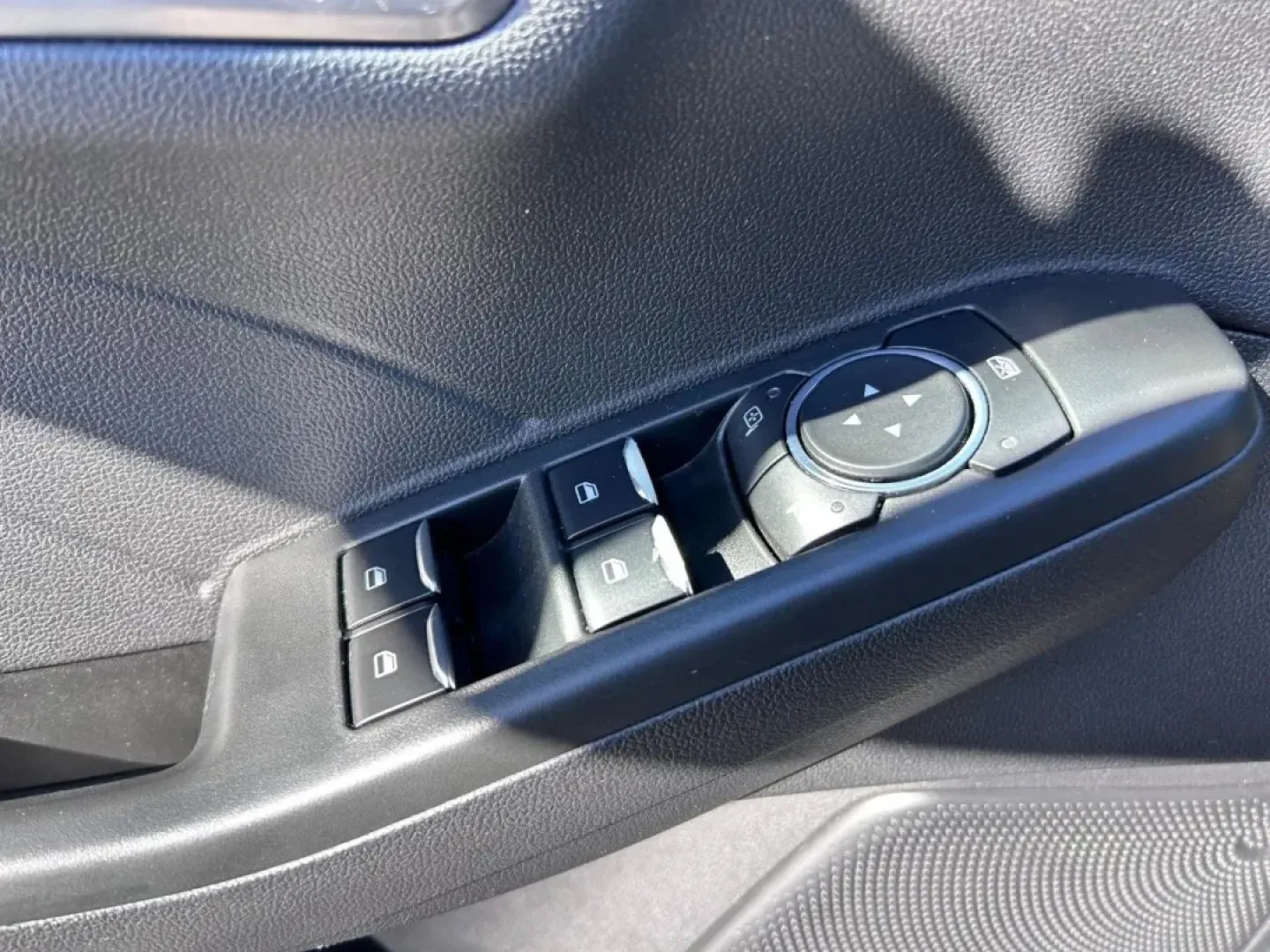 2022 /Sandstone Leather Ford Escape Titanium (1FMCU9DZ1NU) with an 2.5L iVCT Atkinson Cycle I-4 Hybrid engine, Automatic transmission, located at 970 Woodlawn Dr., Farmington, MO, 63640, (573) 431-7800, 37.825642, -90.468674 - ### Discover Adventure with the 2022 Ford Escape Titanium Hybrid at Pettus CDJR Farmington!<br /> <br /> Are you ready to elevate your driving experience? Imagine weekend road trips with family, scenic drives to nearby attractions, or even your daily commute transformed into a pleasure rather than a - Photo#18