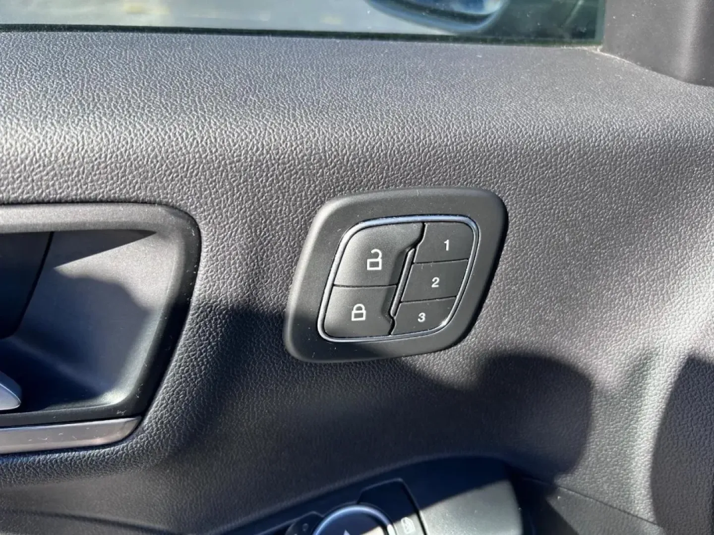 2022 /Sandstone Leather Ford Escape Titanium (1FMCU9DZ1NU) with an 2.5L iVCT Atkinson Cycle I-4 Hybrid engine, Automatic transmission, located at 970 Woodlawn Dr., Farmington, MO, 63640, (573) 431-7800, 37.825642, -90.468674 - ### Discover Adventure with the 2022 Ford Escape Titanium Hybrid at Pettus CDJR Farmington!<br /> <br /> Are you ready to elevate your driving experience? Imagine weekend road trips with family, scenic drives to nearby attractions, or even your daily commute transformed into a pleasure rather than a - Photo#19