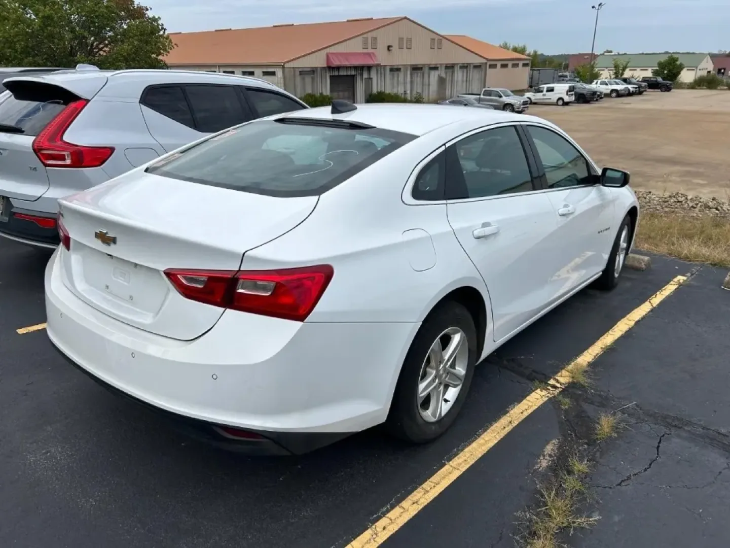 2023 /Jet Black Cloth Chevrolet Malibu LS 1FL (1G1ZC5ST0PF) with an 1.5L turbo DOHC 4-cylinder DI engine, Automatic transmission, located at 970 Woodlawn Dr., Farmington, MO, 63640, (573) 431-7800, 37.825642, -90.468674 - **Elevate Your Daily Commute with This 2023 Chevrolet Malibu!**<br /> <br /> If you're looking for a stylish and reliable sedan that perfectly fits your busy lifestyle, the 2023 Chevrolet Malibu at Pettus CDJR Farmington is your answer. With its sleek design and impressive fuel economy, this vehicle - Photo#5