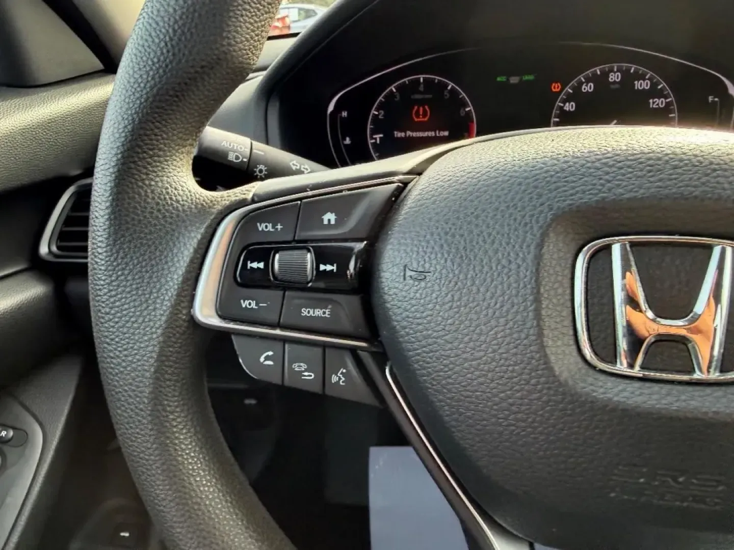 2019 /Black Cloth Honda Accord LX (1HGCV1F11KA) with an 1.5T I-4 DOHC 16-Valve Turbocharged VTEC engine, Automatic transmission, located at 970 Woodlawn Dr., Farmington, MO, 63640, (573) 431-7800, 37.825642, -90.468674 - **Elevate Your Daily Drive with This 2019 Honda Accord Sedan! Perfect for Commuters and Families Alike!**<br /> <br /> Are you searching for a reliable, stylish, and fuel-efficient vehicle that fits perfectly into your busy lifestyle? Look no further-this stunning 2019 Honda Accord Sedan is here to - Photo#11