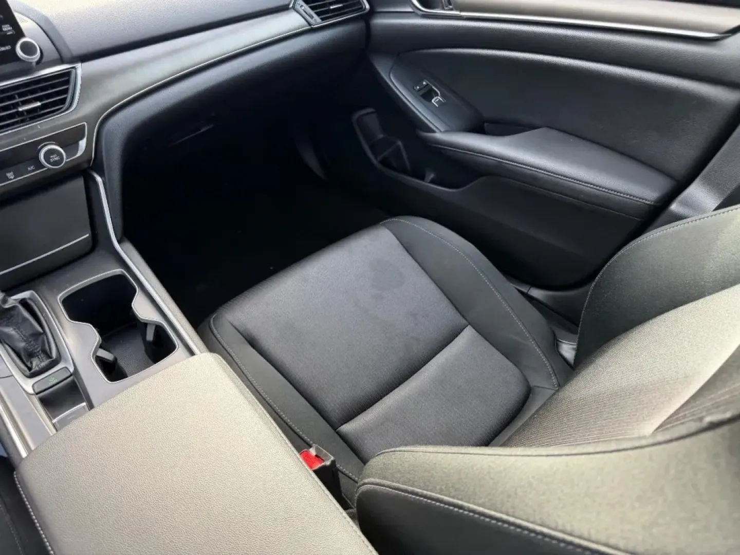 2019 /Black Cloth Honda Accord LX (1HGCV1F11KA) with an 1.5T I-4 DOHC 16-Valve Turbocharged VTEC engine, Automatic transmission, located at 970 Woodlawn Dr., Farmington, MO, 63640, (573) 431-7800, 37.825642, -90.468674 - **Elevate Your Daily Drive with This 2019 Honda Accord Sedan! Perfect for Commuters and Families Alike!**<br /> <br /> Are you searching for a reliable, stylish, and fuel-efficient vehicle that fits perfectly into your busy lifestyle? Look no further-this stunning 2019 Honda Accord Sedan is here to - Photo#16