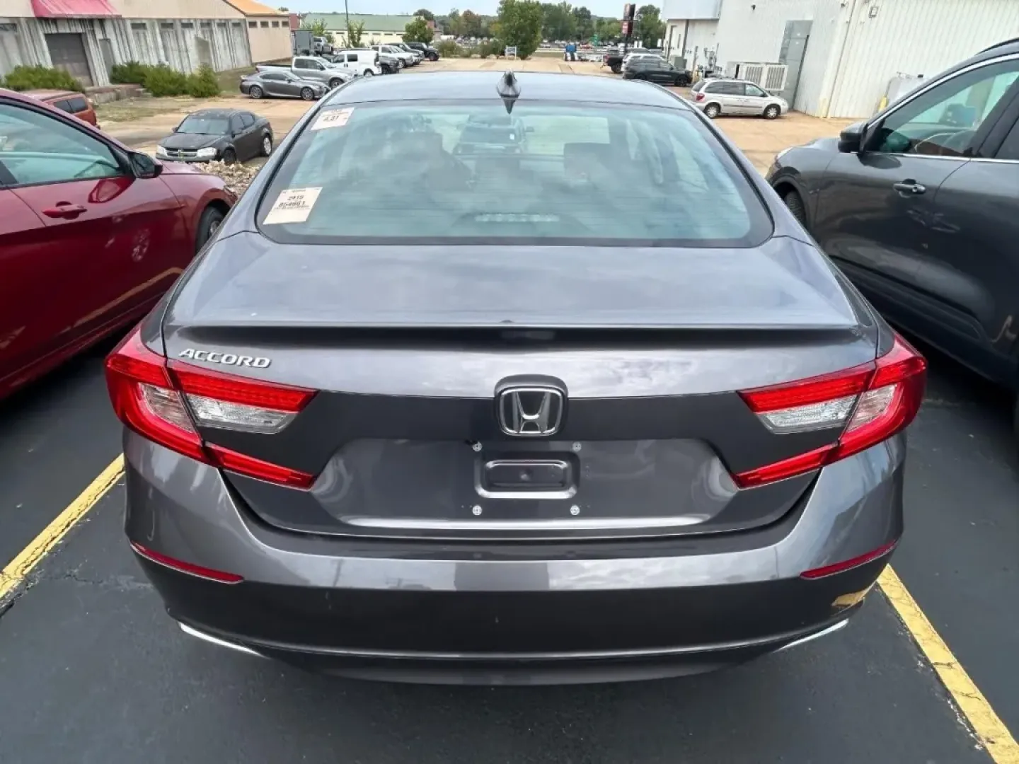 2019 /Black Cloth Honda Accord LX (1HGCV1F11KA) with an 1.5T I-4 DOHC 16-Valve Turbocharged VTEC engine, Automatic transmission, located at 970 Woodlawn Dr., Farmington, MO, 63640, (573) 431-7800, 37.825642, -90.468674 - **Elevate Your Daily Drive with This 2019 Honda Accord Sedan! Perfect for Commuters and Families Alike!**<br /> <br /> Are you searching for a reliable, stylish, and fuel-efficient vehicle that fits perfectly into your busy lifestyle? Look no further-this stunning 2019 Honda Accord Sedan is here to - Photo#4