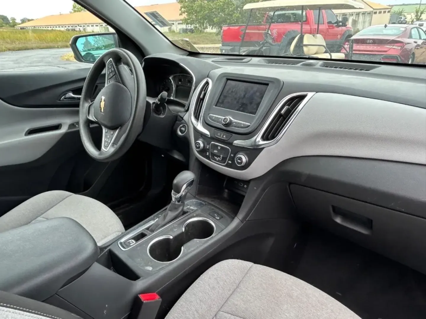 2022 /Medium Ash Gray Cloth Chevrolet Equinox LT (3GNAXJEV5NL) with an 1.5L Turbo DOHC 4-cylinder / SIDI / VVT engine, Automatic transmission, located at 970 Woodlawn Dr., Farmington, MO, 63640, (573) 431-7800, 37.825642, -90.468674 - **Unleash Adventure in the 2022 Chevrolet Equinox LT Your Perfect Companion for Family Road Trips!**<br /> <br /> Looking for a versatile vehicle that fits seamlessly into your lifestyle? The 2022 Chevrolet Equinox LT is here to elevate your family outings and weekend adventures! Whether you're com - Photo#7