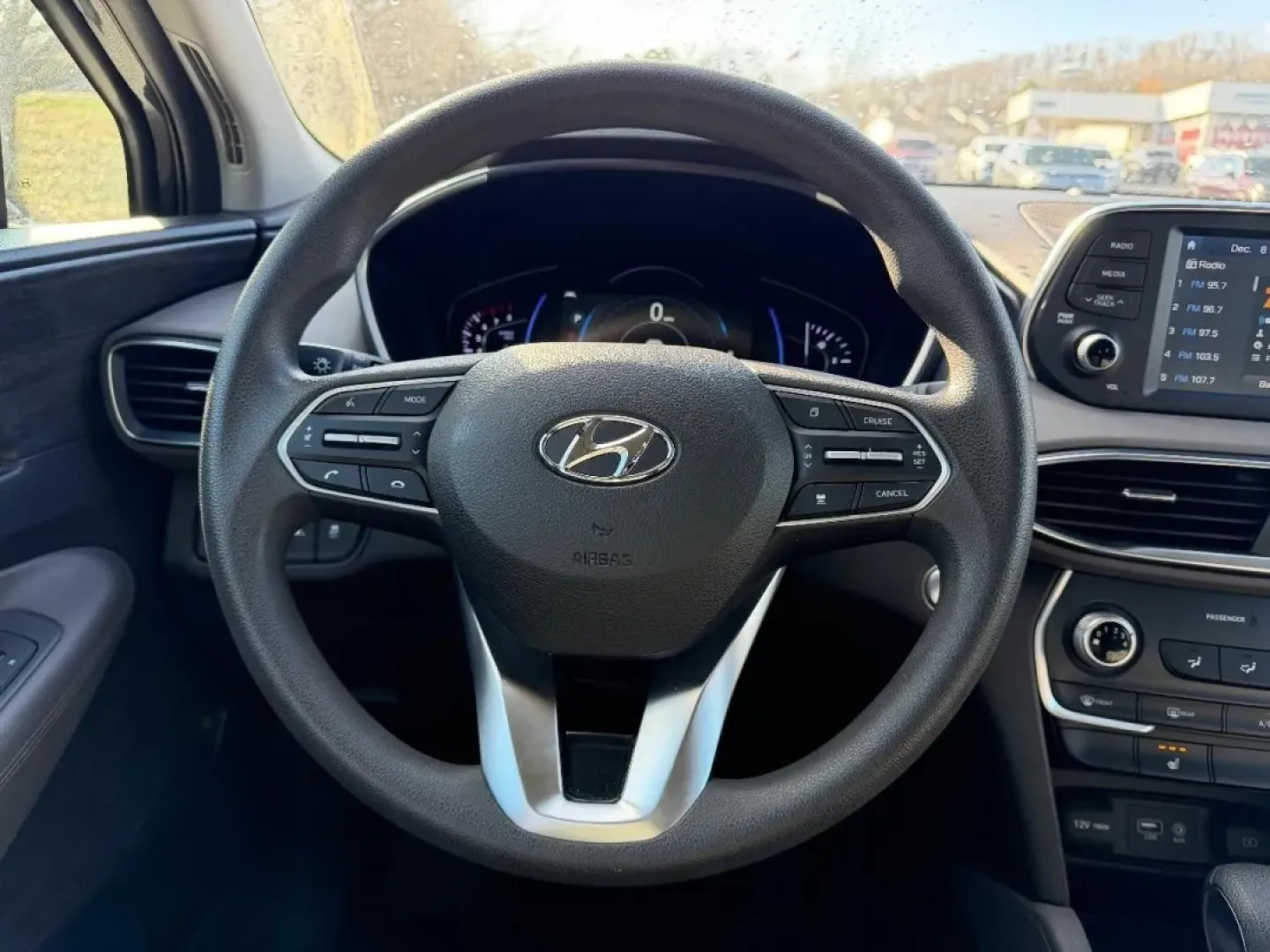 2020 /Black/Black Cloth Hyundai Santa Fe SEL (5NMS33AD7LH) with an 2.4L GDI E-CVVT 16-Valve 4-Cylinder engine, Automatic transmission, located at 970 Woodlawn Dr., Farmington, MO, 63640, (573) 431-7800, 37.825642, -90.468674 - ### Discover the Versatile 2020 Hyundai Santa Fe at Pettus CDJR Farmington<br /> <br /> Are you searching for the perfect vehicle that combines style, comfort, and practicality? Look no further! The 2020 Hyundai Santa Fe is an exceptional choice for those who crave adventure without compromising on - Photo#10
