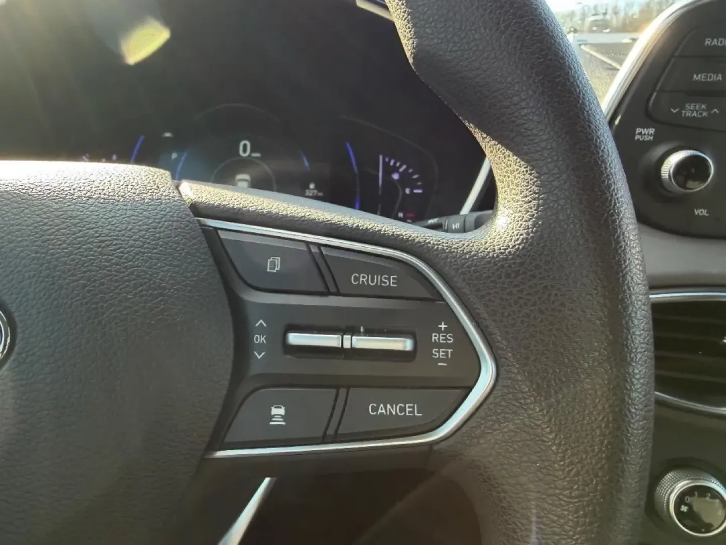 2020 /Black/Black Cloth Hyundai Santa Fe SEL (5NMS33AD7LH) with an 2.4L GDI E-CVVT 16-Valve 4-Cylinder engine, Automatic transmission, located at 970 Woodlawn Dr., Farmington, MO, 63640, (573) 431-7800, 37.825642, -90.468674 - ### Discover the Versatile 2020 Hyundai Santa Fe at Pettus CDJR Farmington<br /> <br /> Are you searching for the perfect vehicle that combines style, comfort, and practicality? Look no further! The 2020 Hyundai Santa Fe is an exceptional choice for those who crave adventure without compromising on - Photo#12