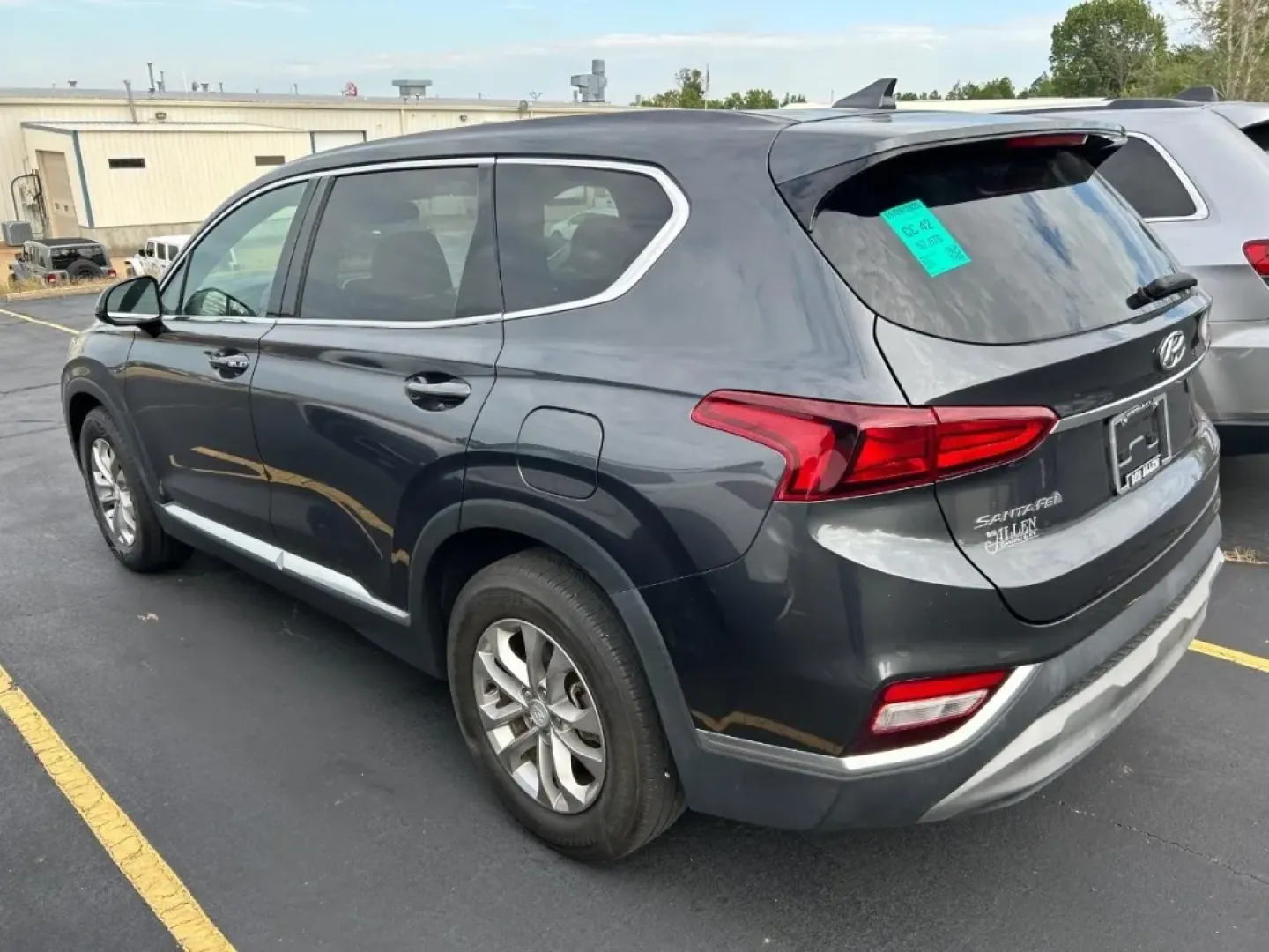 2020 /Black/Black Cloth Hyundai Santa Fe SEL (5NMS33AD7LH) with an 2.4L GDI E-CVVT 16-Valve 4-Cylinder engine, Automatic transmission, located at 970 Woodlawn Dr., Farmington, MO, 63640, (573) 431-7800, 37.825642, -90.468674 - ### Discover the Versatile 2020 Hyundai Santa Fe at Pettus CDJR Farmington<br /> <br /> Are you searching for the perfect vehicle that combines style, comfort, and practicality? Look no further! The 2020 Hyundai Santa Fe is an exceptional choice for those who crave adventure without compromising on - Photo#3