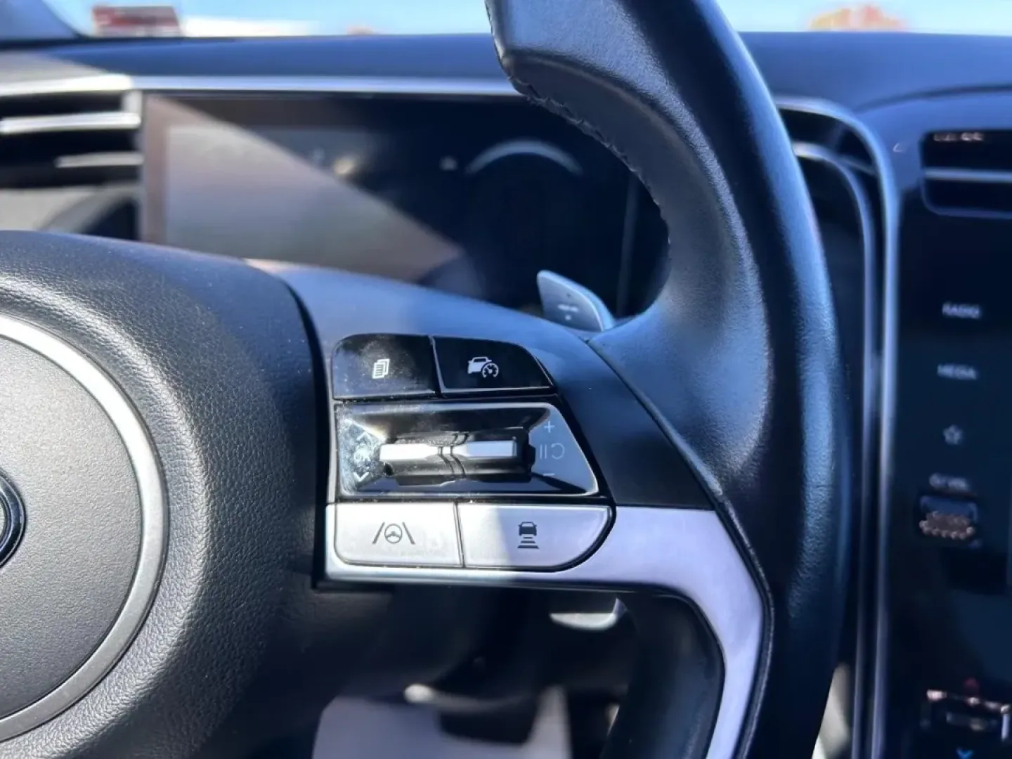 2022 /Black Cloth Hyundai Tucson SEL Convenience (KM8JFCA10NU) with an 1.6L Turbo GDI DOHC 16-Valve I4 CVVD engine, Automatic transmission, located at 970 Woodlawn Dr., Farmington, MO, 63640, (573) 431-7800, 37.825642, -90.468674 - Are you on the lookout for the perfect vehicle to elevate your family's adventures and everyday commutes? Look no further! At Pettus CDJR Farmington, we are excited to offer you an exceptional deal on a 2022 Hyundai Tucson SEL Convenience that effortlessly blends style, efficiency, and versatility. - Photo#14