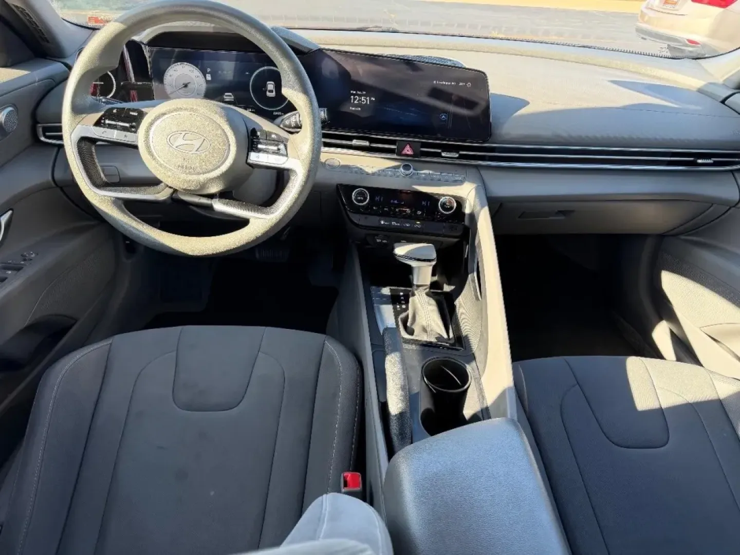 2024 /Black Cloth Hyundai Elantra SEL (KMHLM4DG3RU) with an 2.0L MPI DOHC I4 D-CVVT engine, Automatic transmission, located at 970 Woodlawn Dr., Farmington, MO, 63640, (573) 431-7800, 37.825642, -90.468674 - **Unleash Your Daily Adventure with the 2024 Hyundai Elantra Perfect for Commuters and Family Life!**<br /> <br /> Discover your next reliable ride at Pettus CDJR Farmington, located conveniently at 970 Woodlawn Drive, Farmington, MO 63640. Our dealership specializes in quality used vehicles, ensur - Photo#9