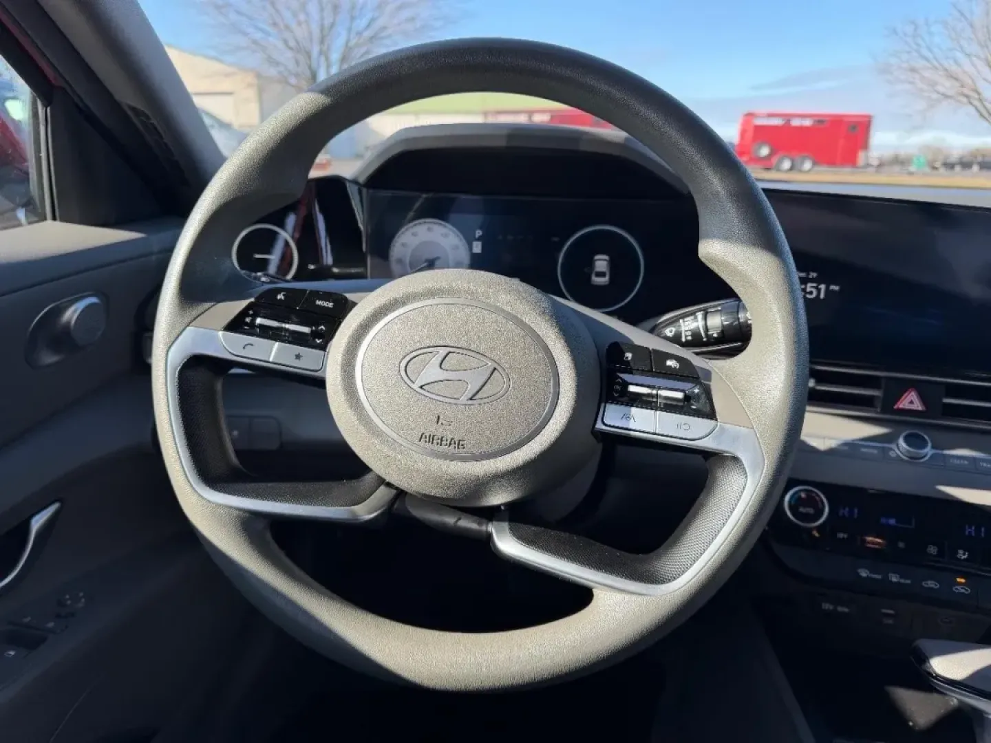 2024 /Black Cloth Hyundai Elantra SEL (KMHLM4DG3RU) with an 2.0L MPI DOHC I4 D-CVVT engine, Automatic transmission, located at 970 Woodlawn Dr., Farmington, MO, 63640, (573) 431-7800, 37.825642, -90.468674 - **Unleash Your Daily Adventure with the 2024 Hyundai Elantra Perfect for Commuters and Family Life!**<br /> <br /> Discover your next reliable ride at Pettus CDJR Farmington, located conveniently at 970 Woodlawn Drive, Farmington, MO 63640. Our dealership specializes in quality used vehicles, ensur - Photo#10