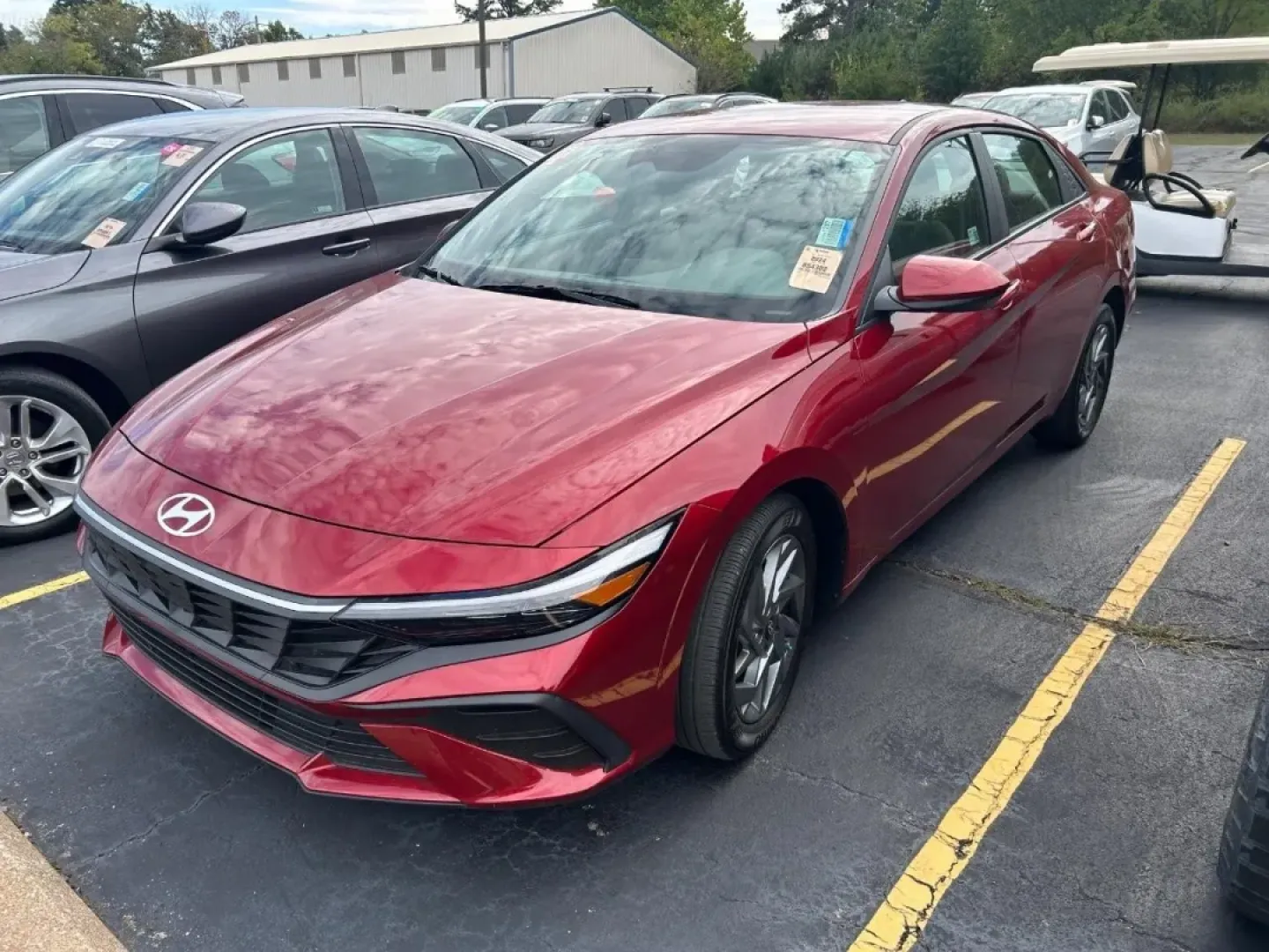 2024 /Black Cloth Hyundai Elantra SEL (KMHLM4DG3RU) with an 2.0L MPI DOHC I4 D-CVVT engine, Automatic transmission, located at 970 Woodlawn Dr., Farmington, MO, 63640, (573) 431-7800, 37.825642, -90.468674 - **Unleash Your Daily Adventure with the 2024 Hyundai Elantra Perfect for Commuters and Family Life!**<br /> <br /> Discover your next reliable ride at Pettus CDJR Farmington, located conveniently at 970 Woodlawn Drive, Farmington, MO 63640. Our dealership specializes in quality used vehicles, ensur - Photo#1